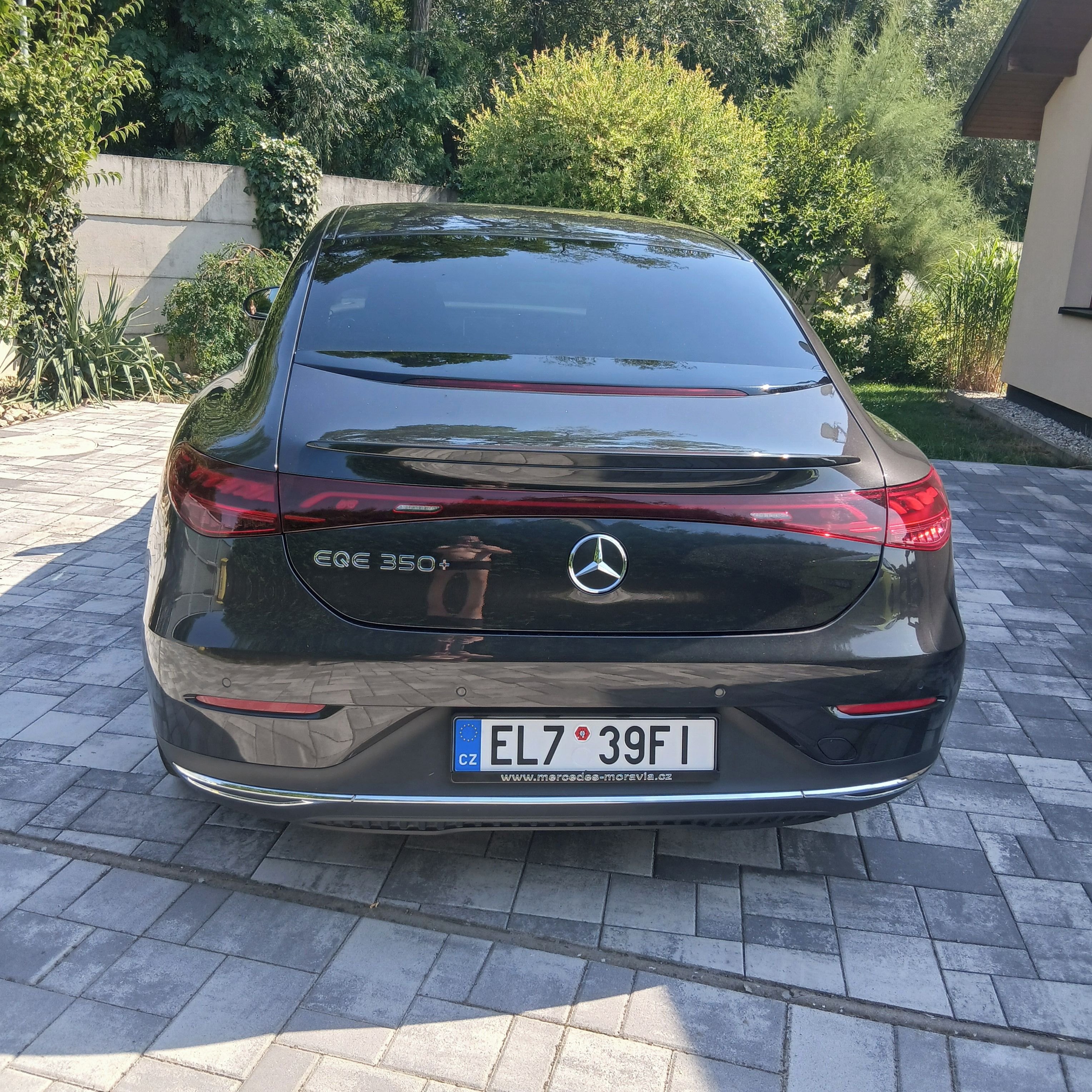 Mercedes-Benz EQE, Mercedes - Benz EQE 350+ - fotka 4