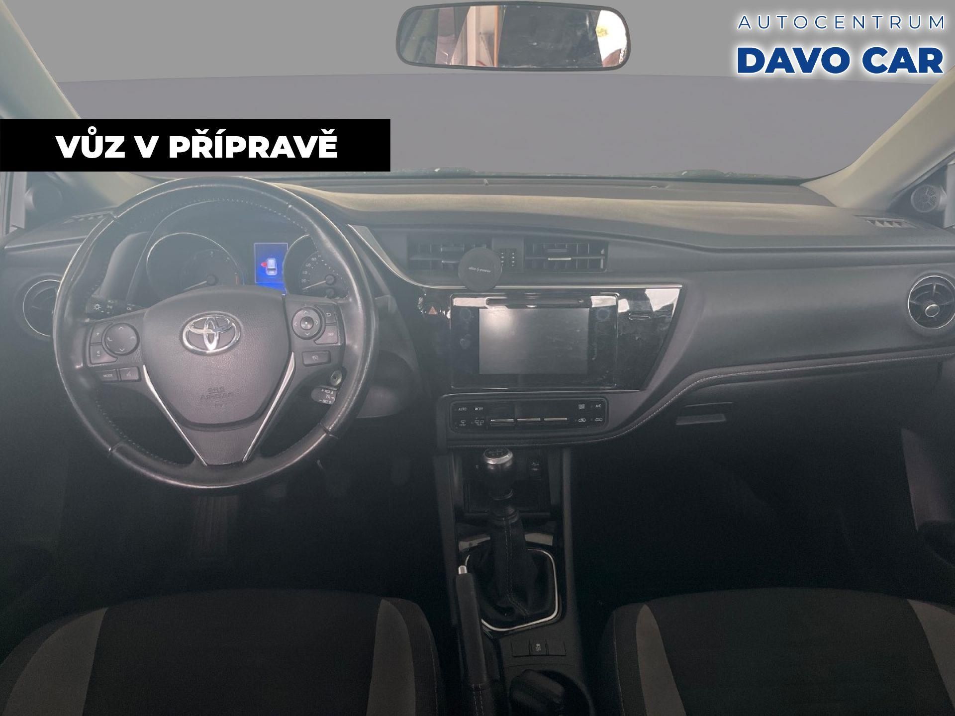 Toyota Auris, 1,4 D-4D 66 kW Sports Active - fotka 3