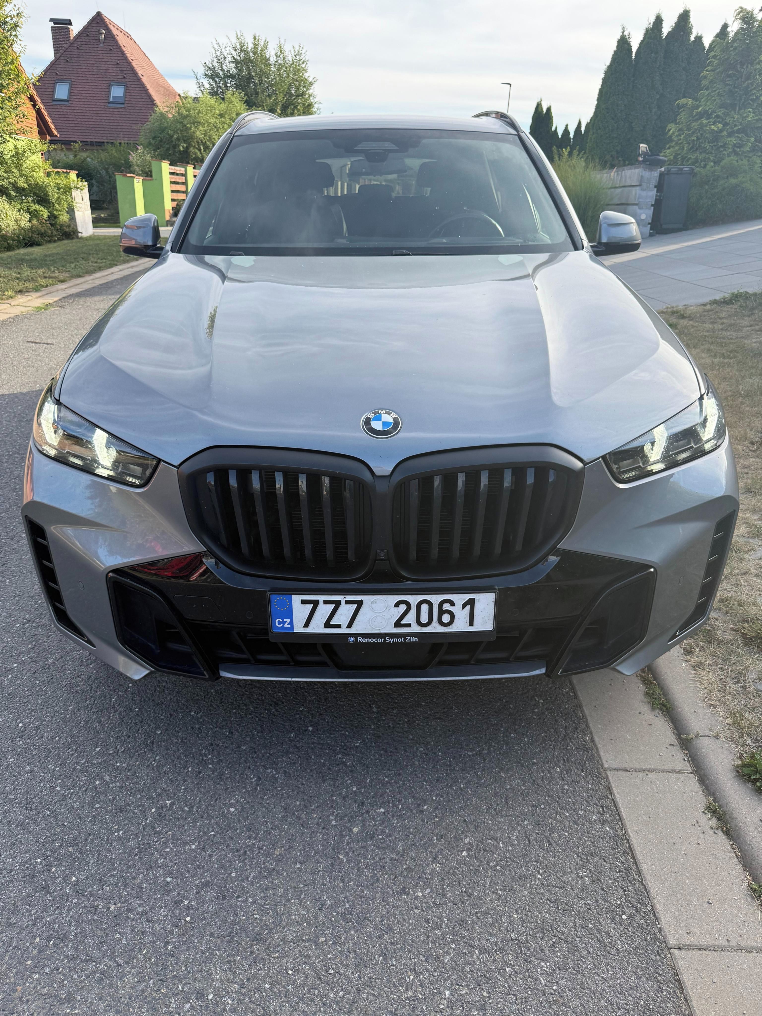 BMW X5, XDrive 30d M-Sport - fotka 2