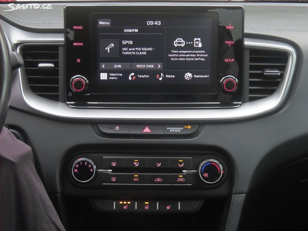 Kia Cee´d, Kia Ceed 2023 1.5 T-GDI automa - fotka 4