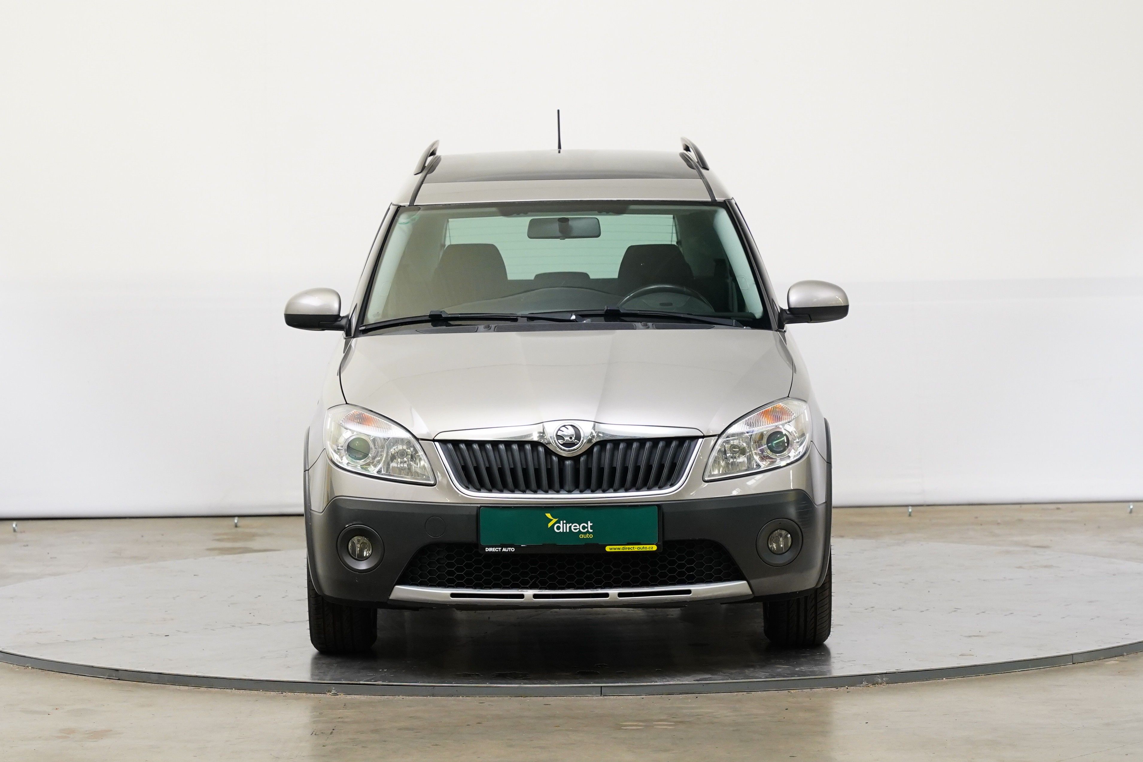 Škoda Roomster, 1.6 TDI 66 kW Elegance - fotka 4
