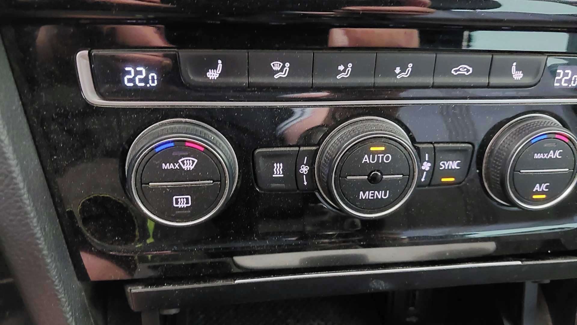 Volkswagen Golf, 1.4Tsi 110KW BUFÍK MF VOL.VYHŘ - fotka 5