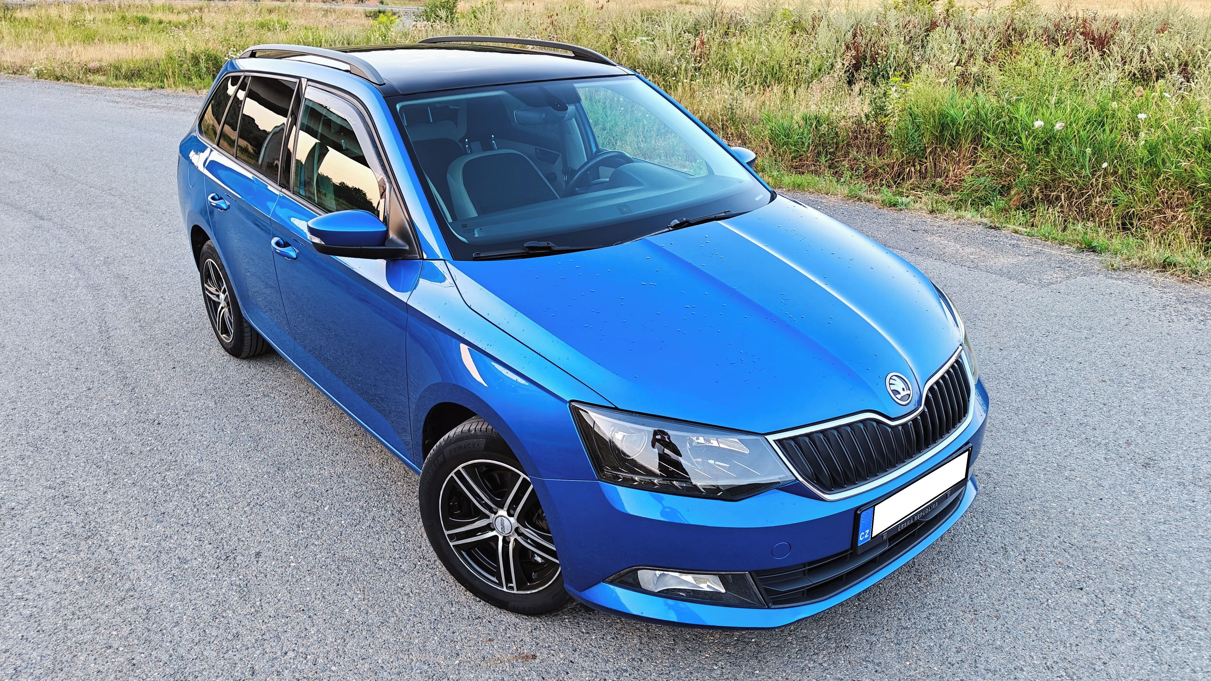 Škoda Fabia, 1.4 TDI 77kw STYLE RACE BLUE - fotka 6