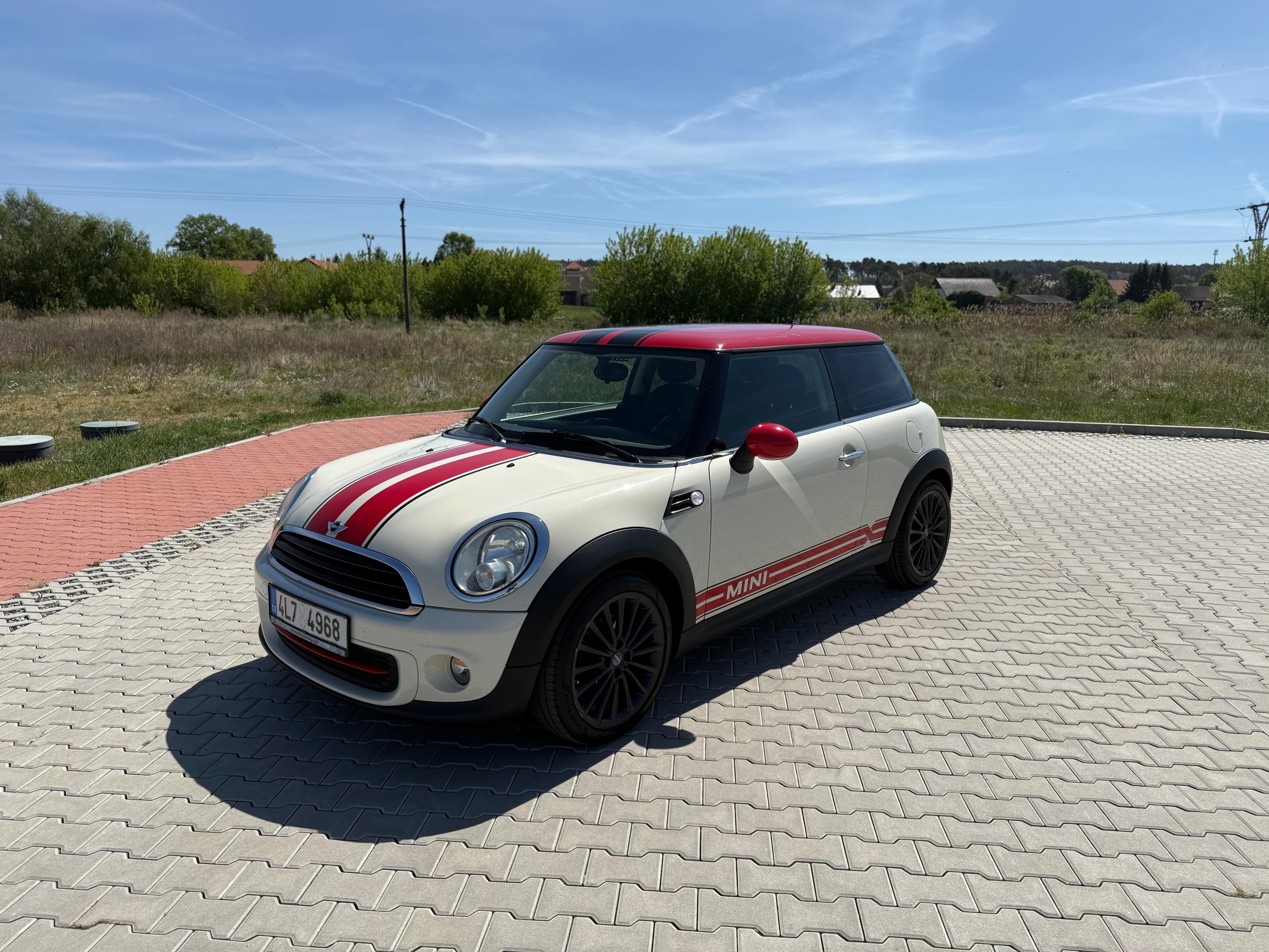 Mini One, MINI One 1.6 benzín, 2013 - fotka 3