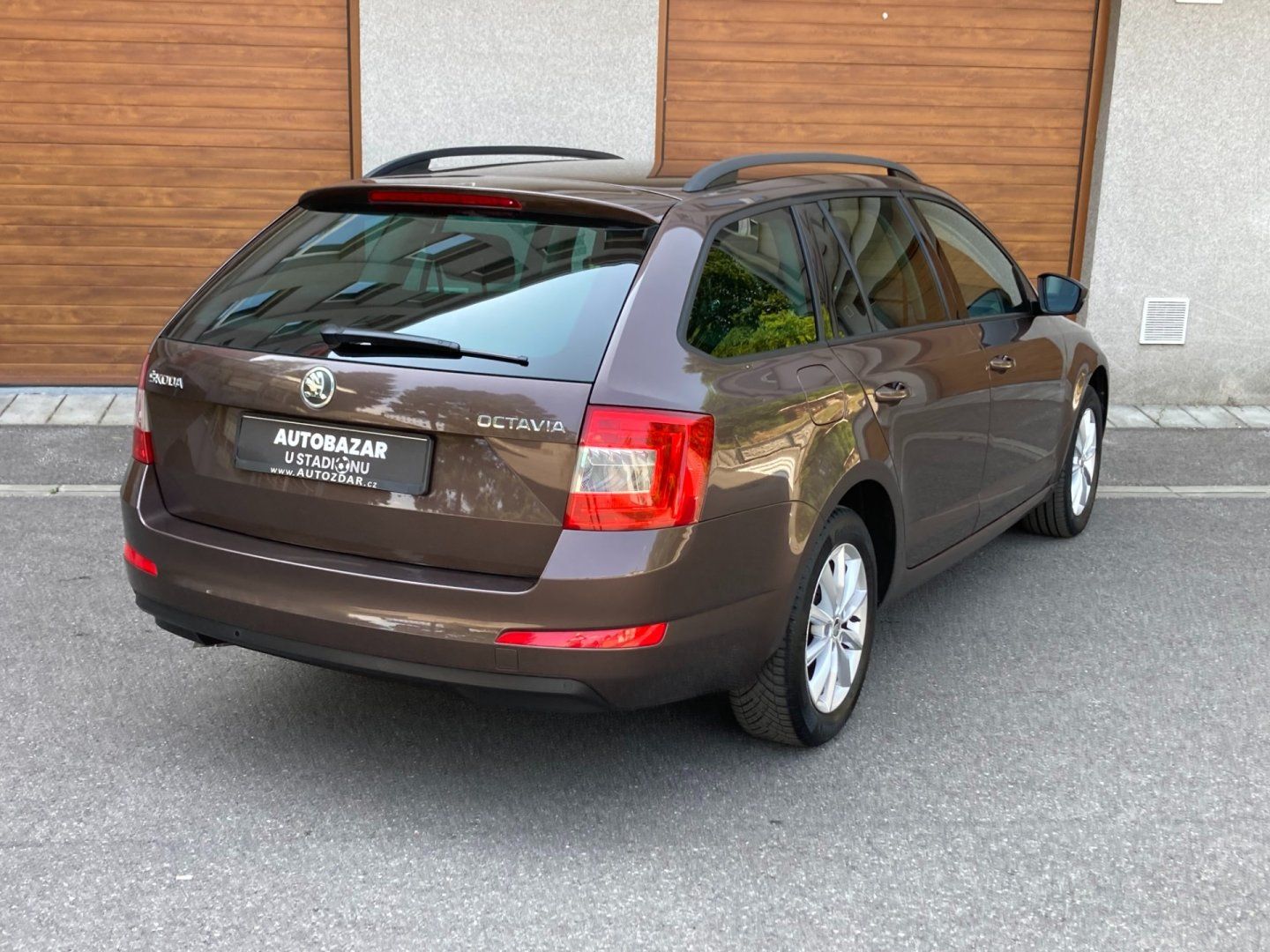 Škoda Octavia, 1.4 TSi 103kW, digi klima,senz - fotka 3