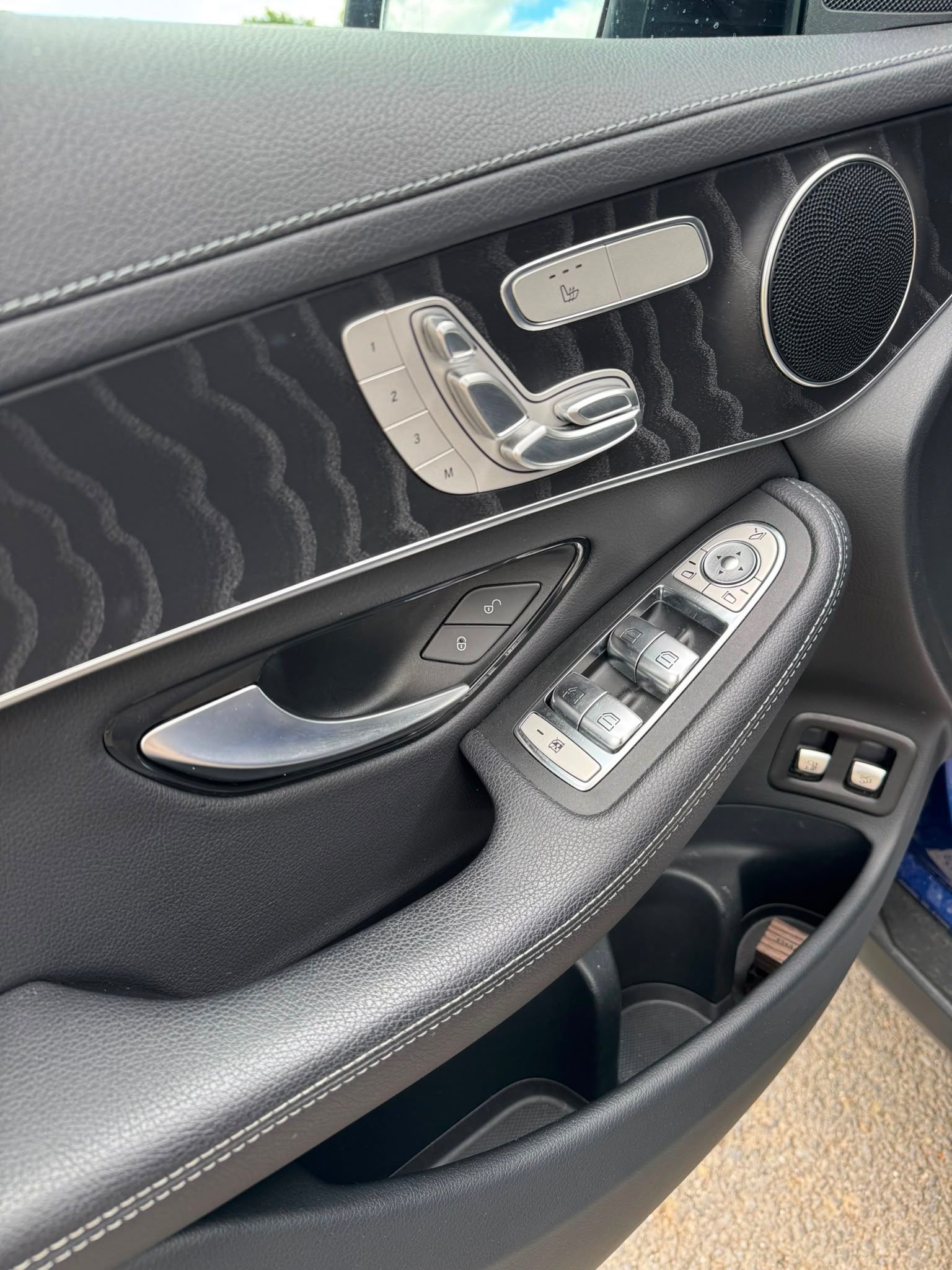 Mercedes-Benz GLC, Mercedes Benz GLC 300e - fotka 3