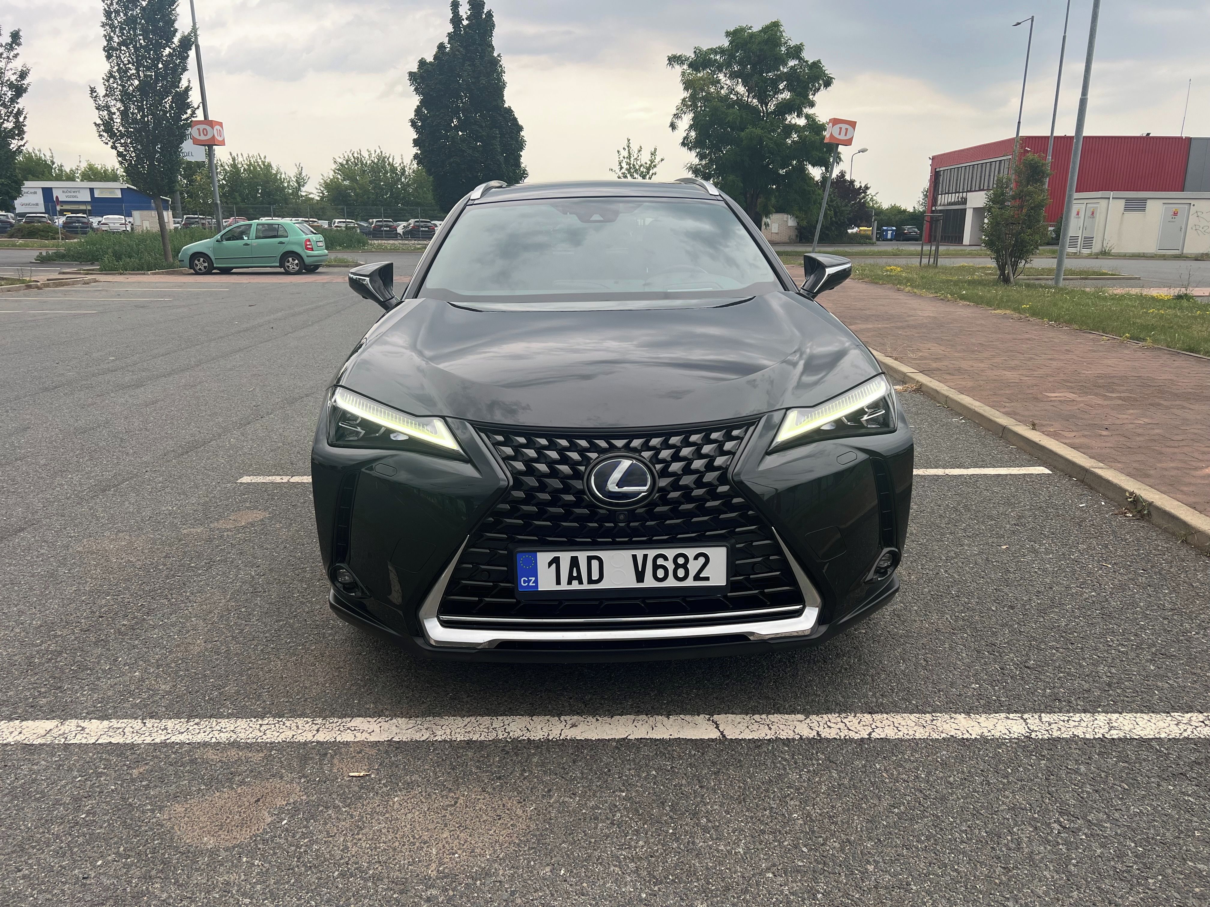 Lexus UX 250h - fotka 3
