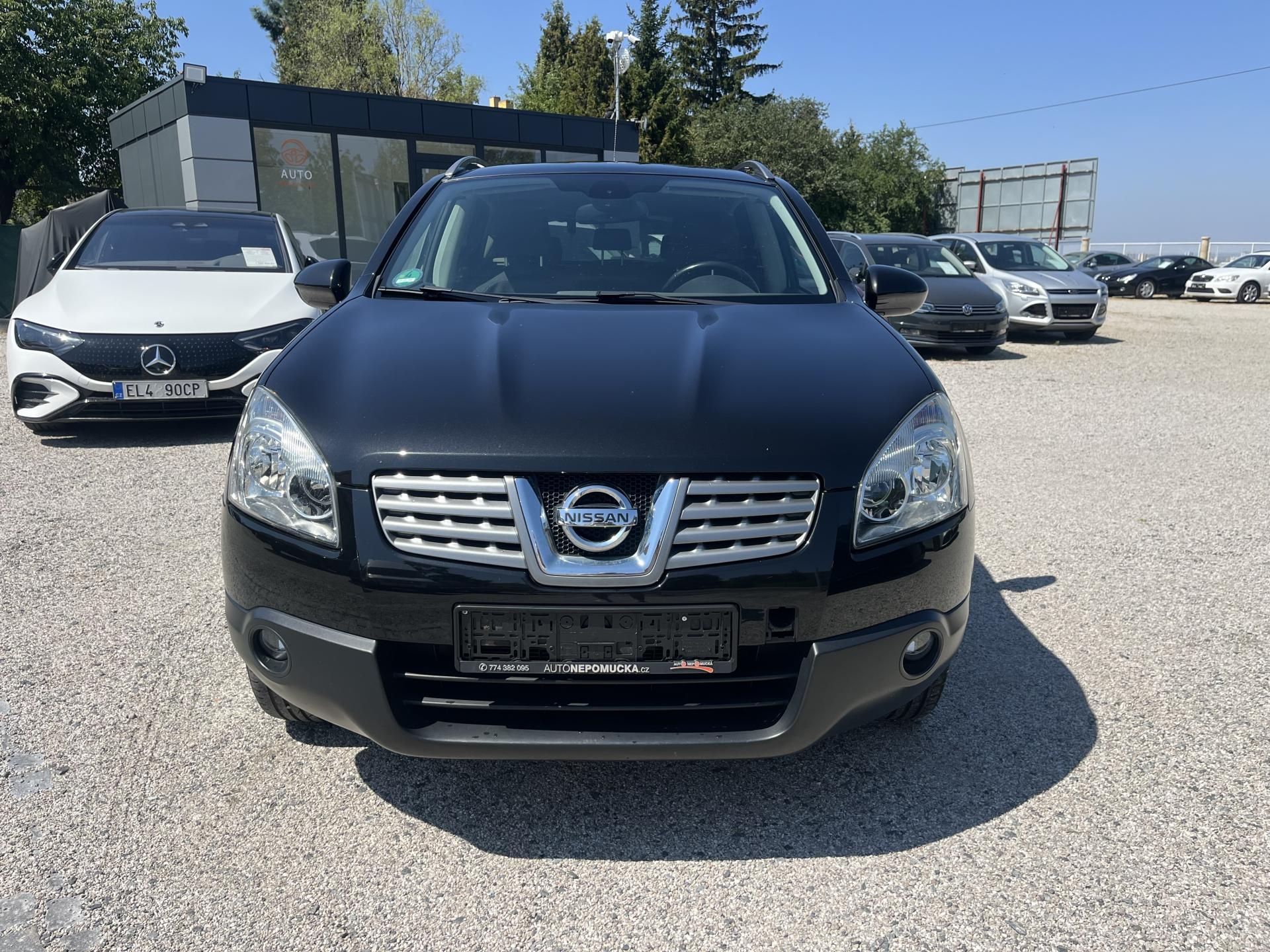 Nissan Qashqai, 2.0i 104 KW, 4x4, Panorama - fotka 2