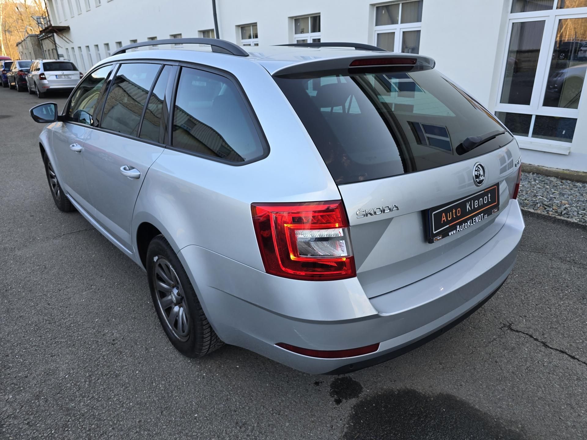 Škoda Octavia, 1,6TDI STYLE LED DIGIKLIMA-DPH - fotka 5