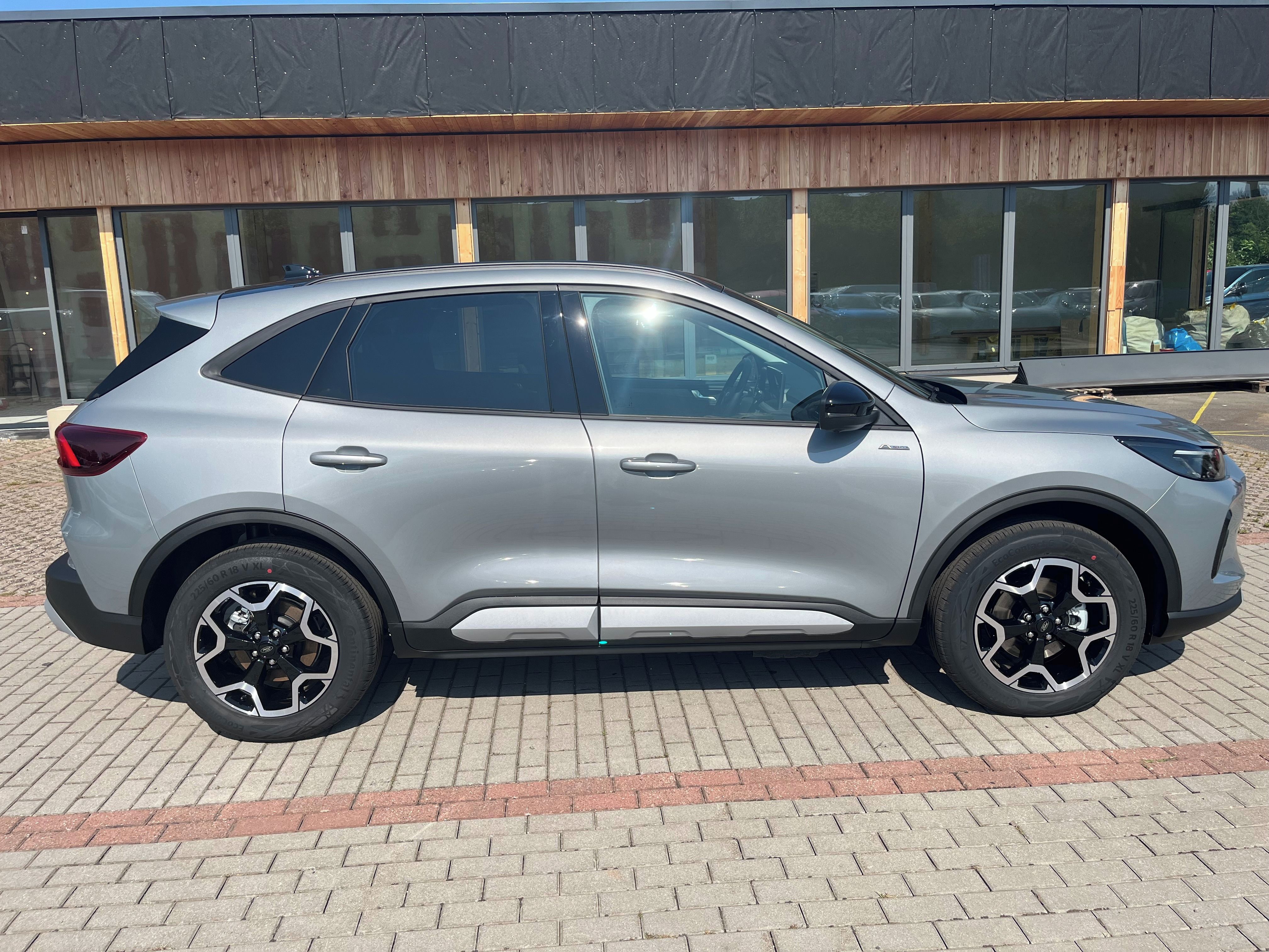 Ford Kuga, 2.5 Duratec PHEV178kW Active X - fotka 6
