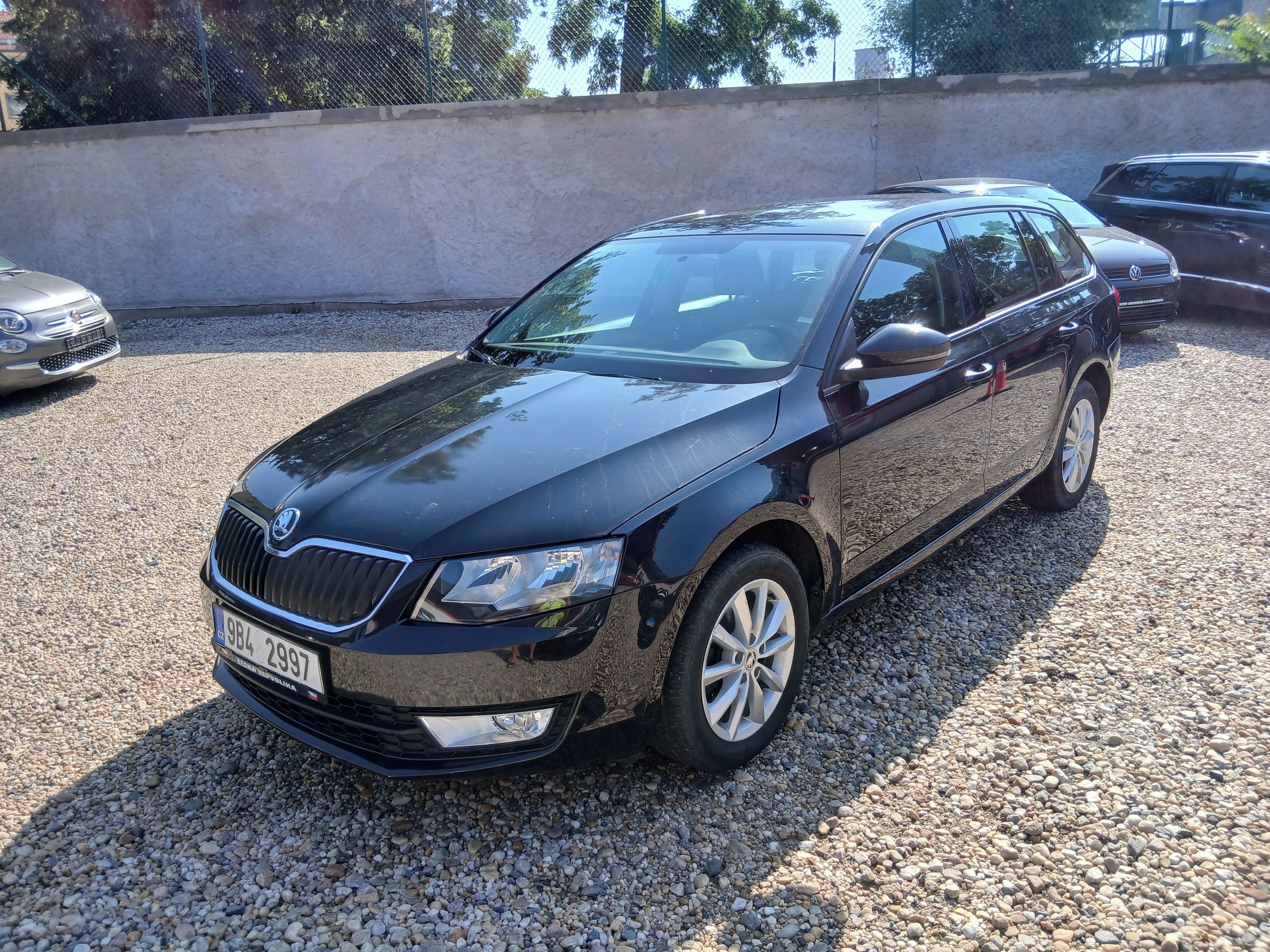 Škoda Octavia, 1.6TDi 77KW Kombi, ČR, S.Kniha