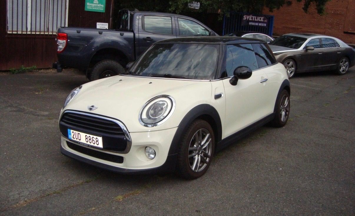Mini Cooper, Mini Cooper 1.5 D, AUTOMAT - fotka 3