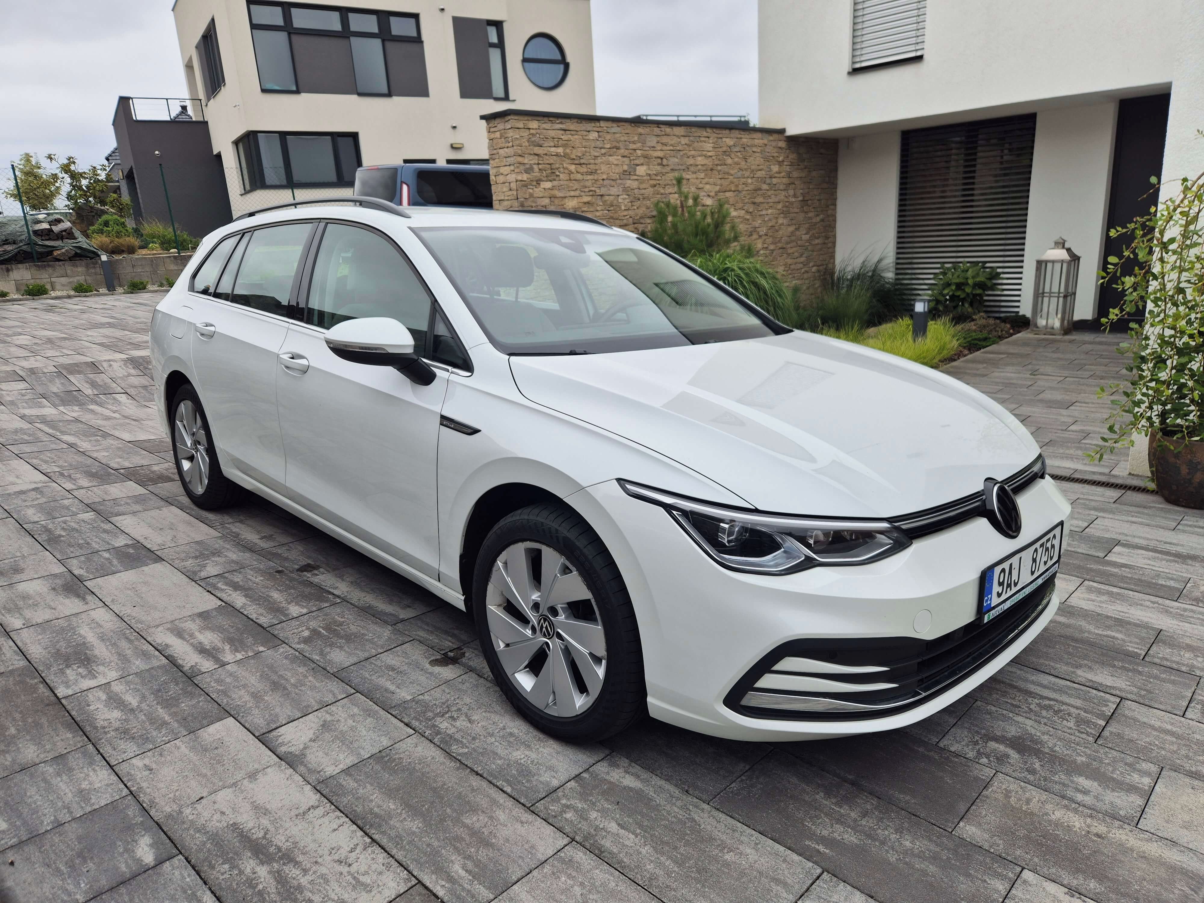 Volkswagen Golf, 2.0TDI 110kw DSG, STYLE, ČR - fotka 2