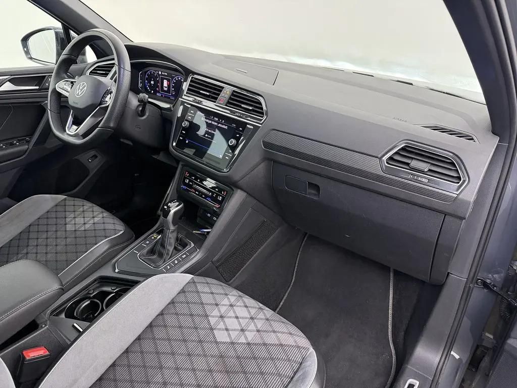 Volkswagen Tiguan, 1.5TSI DSG R-Line 1.Maj DPH - fotka 4