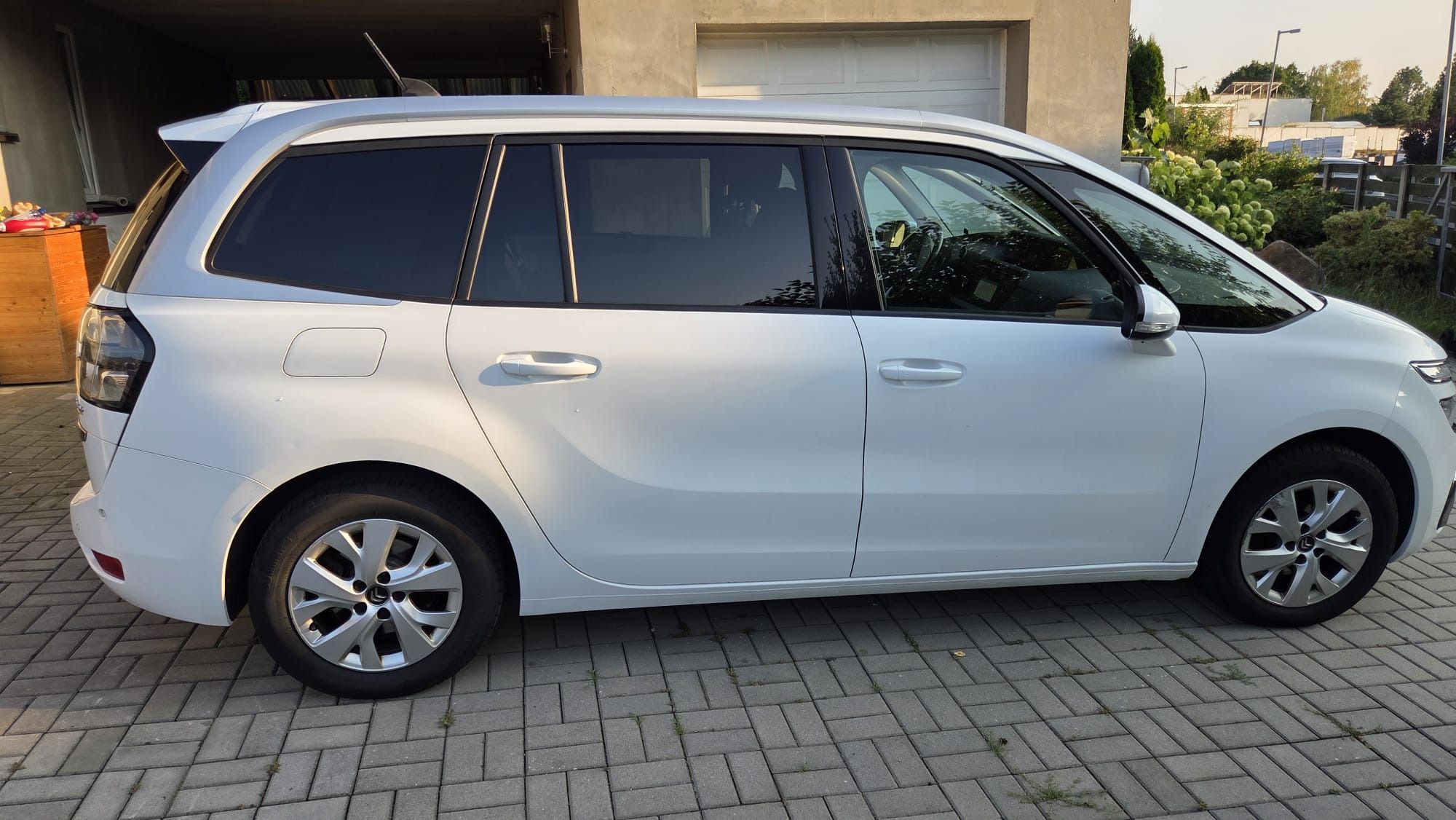 Citroën Grand C4 Picasso, Citroën C4 Grand 1.6HDI - fotka 2