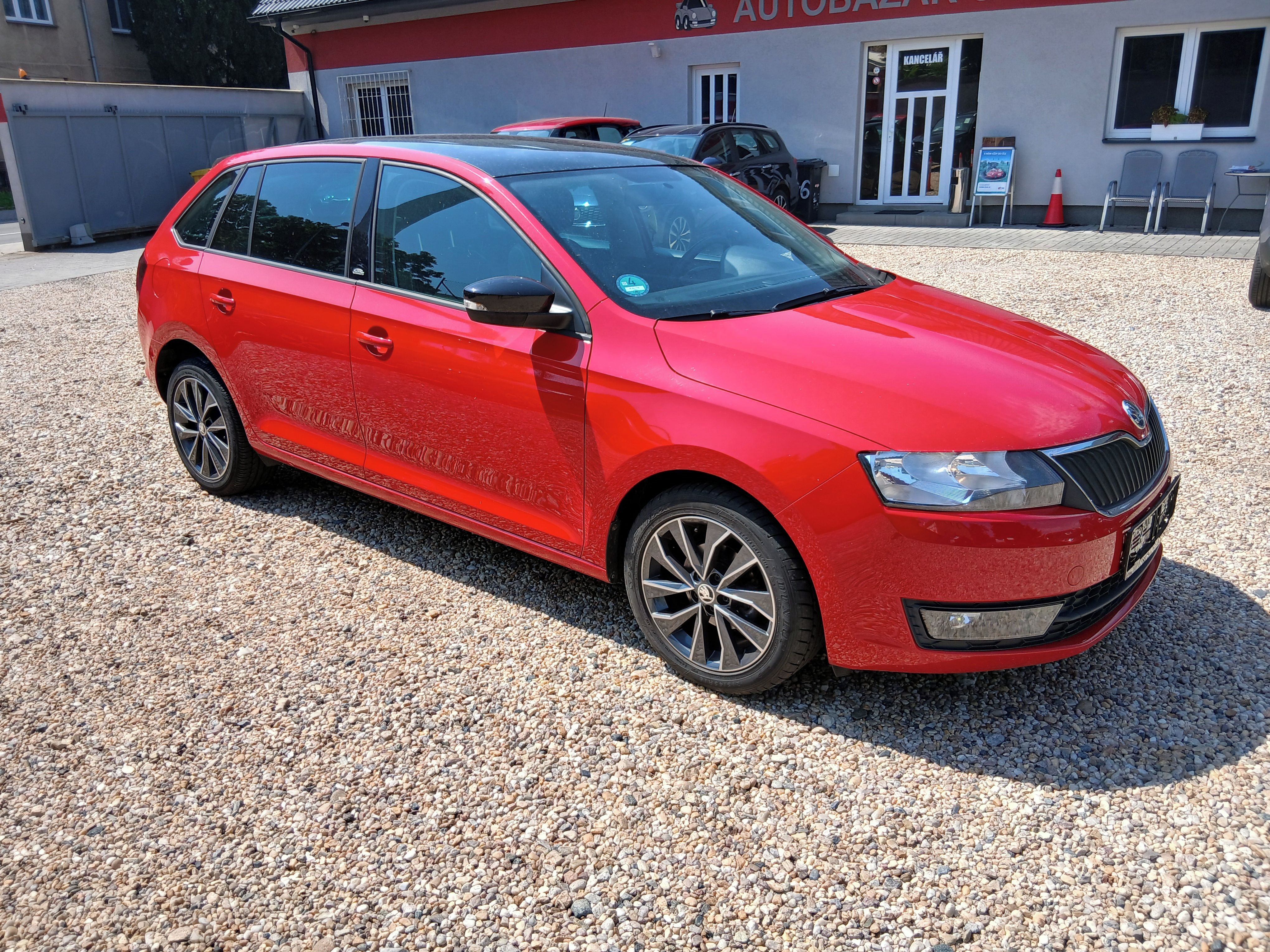 Škoda Rapid, 1.4 TDi 66KW DSG, Edition,1xMa - fotka 3