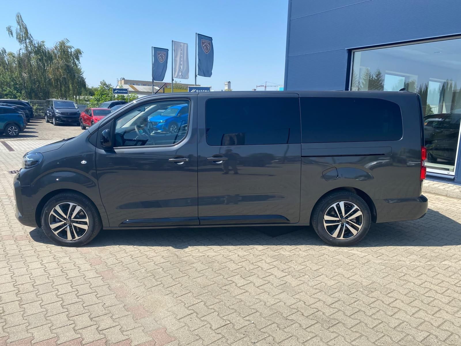 Peugeot Traveller, Allure L3 2.2 BHDi 180 EAT8 - fotka 4