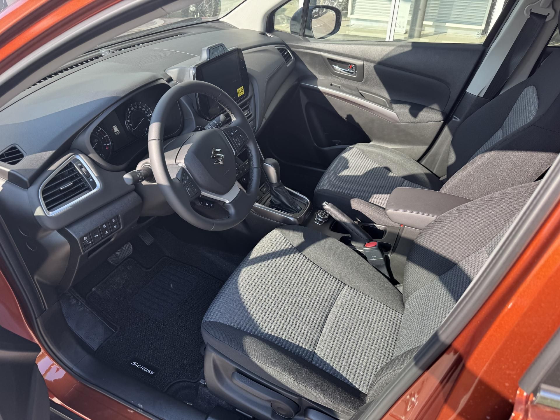 Suzuki S-Cross, 1,4 Premium AllGrip AT - fotka 4