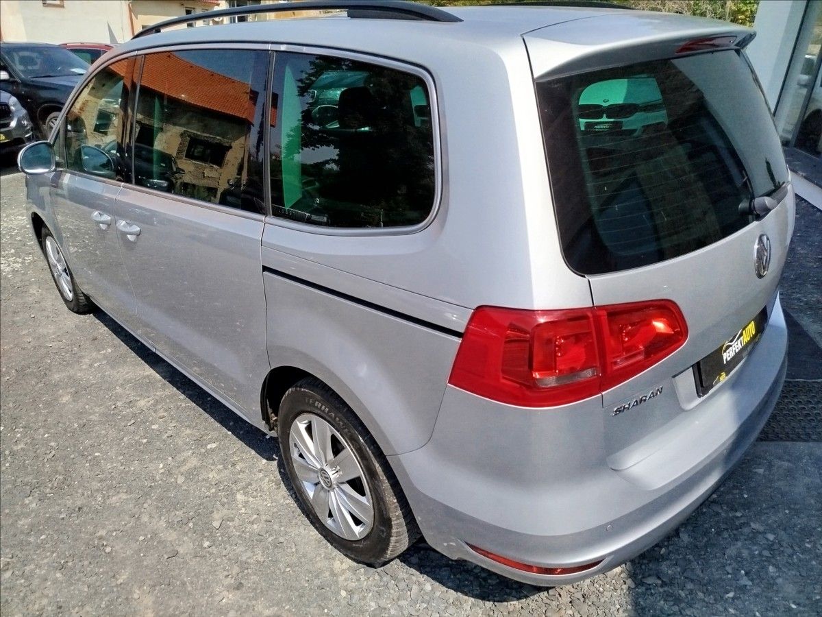 Volkswagen Sharan, 2,0 TDi 103 kW, 7-MÍST - fotka 4