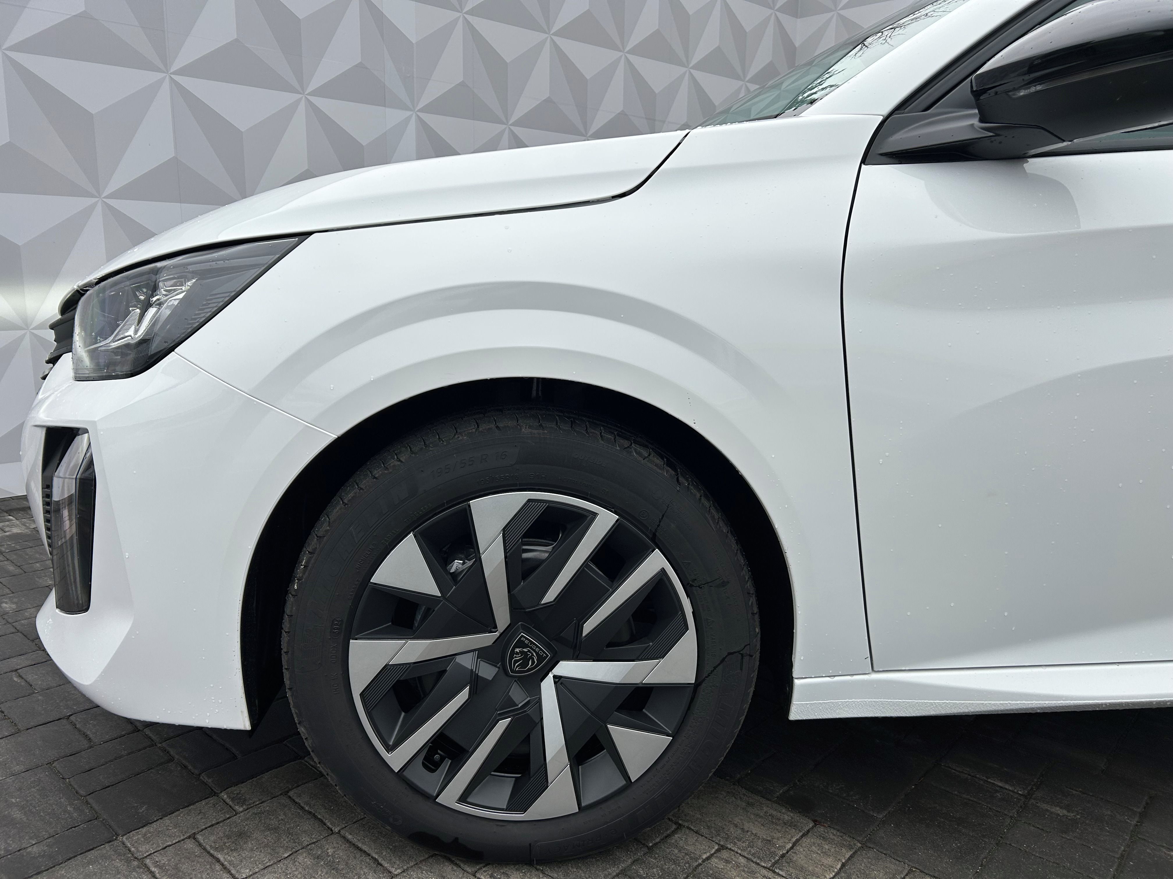 Peugeot 208, STYLE Turbo 100 MAN6 - fotka 4