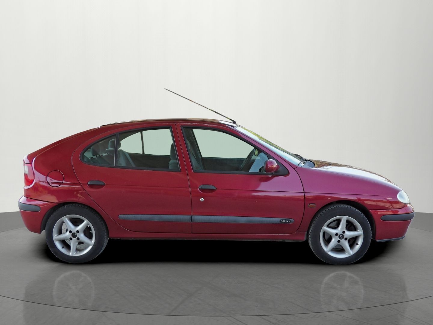 Renault Mégane, 1.6i 16v 79kW Klima Alu - fotka 5