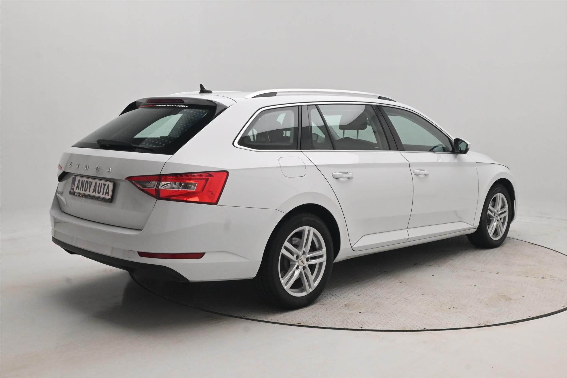 Škoda Superb, 2,0 TDI 110kW Style DSG Záruka - fotka 5