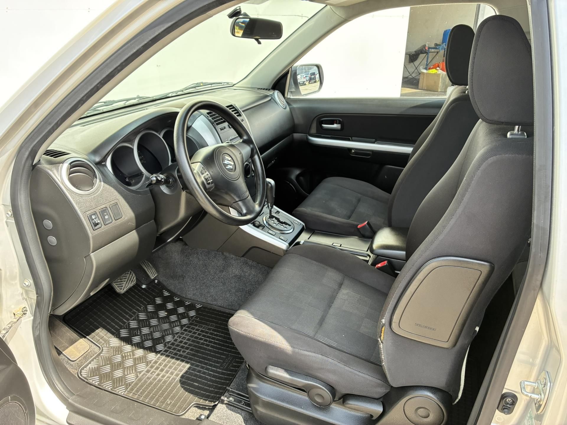 Suzuki Grand Vitara, 2.4 VVT 124kW AT JLX-E Limited - fotka 5