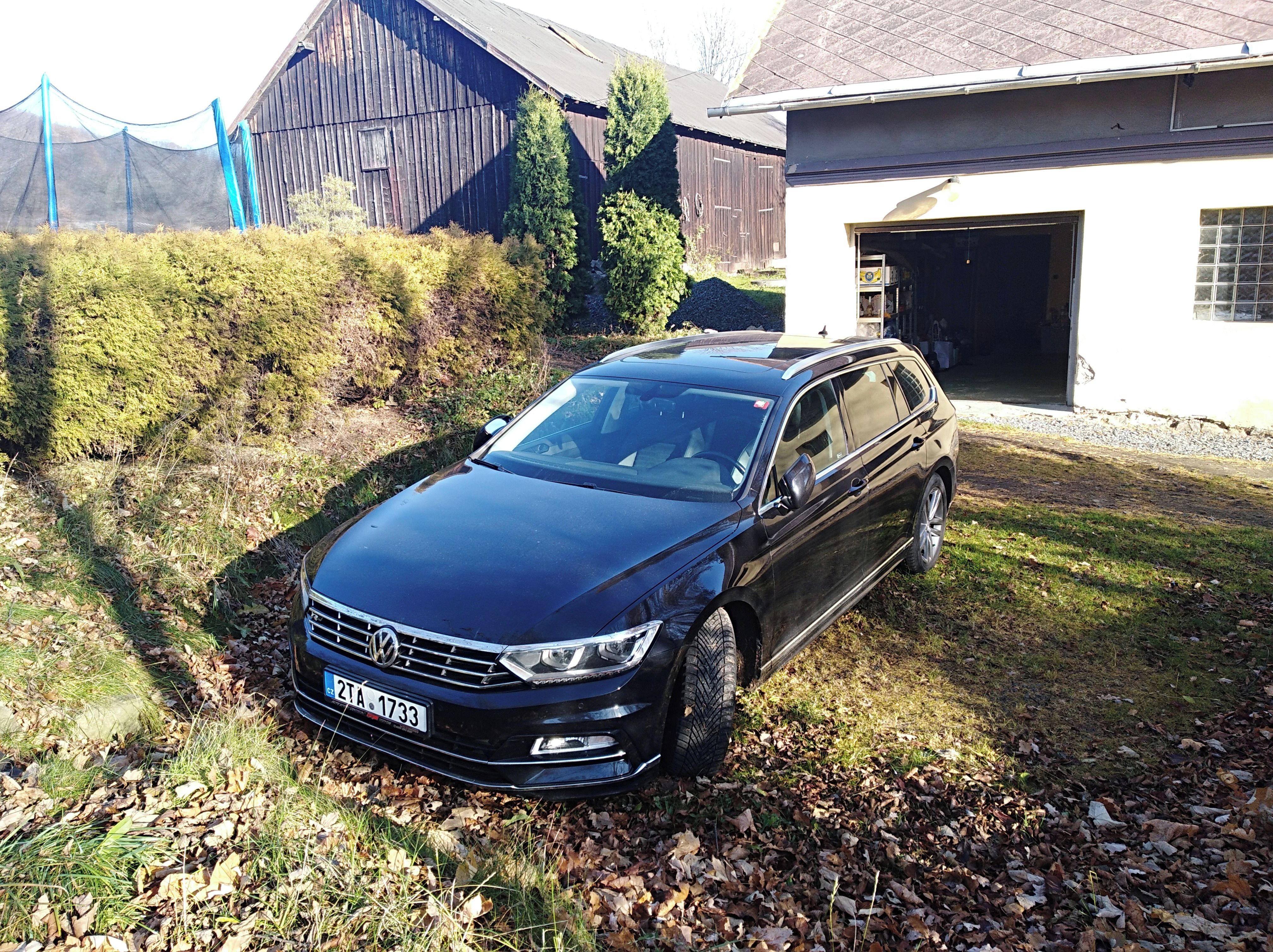 Volkswagen Passat, R-Line - fotka 3