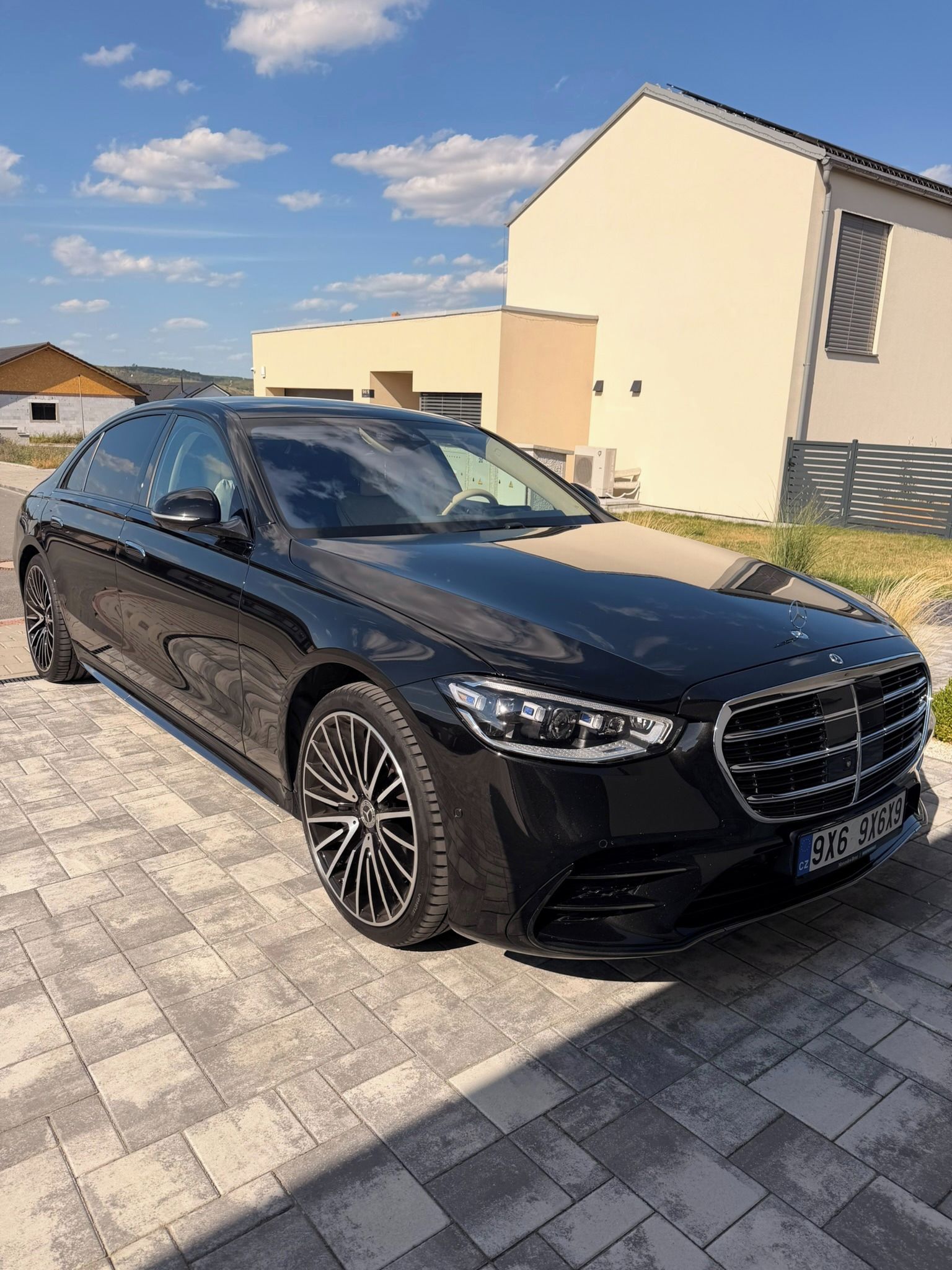 Mercedes-Benz Třídy S, S450d 4MATIC L - fotka 6