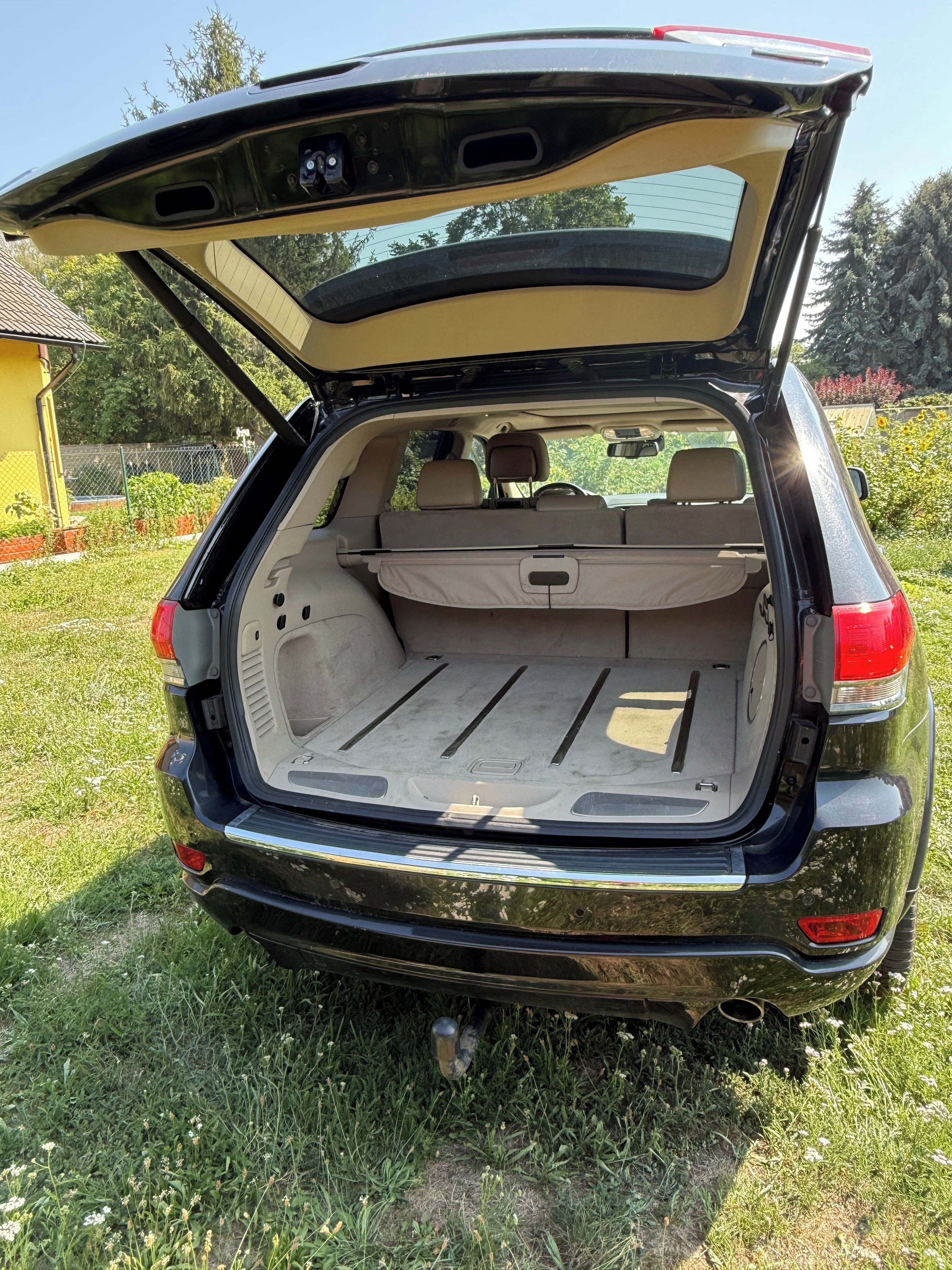 Jeep Grand Cherokee, OVERLAND PLNÁ VÝBAVA!!! - fotka 4