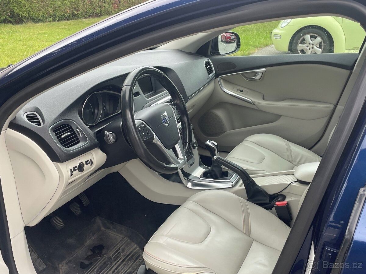 Volvo V40, VOLVO V 40 1,6 D - fotka 5
