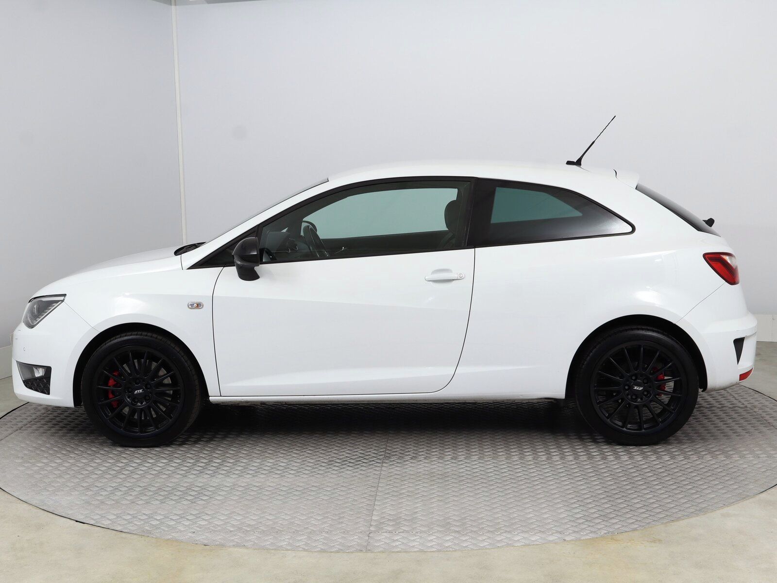 Seat Ibiza, 1.8 TSI Cupra, Serv.kniha - fotka 3