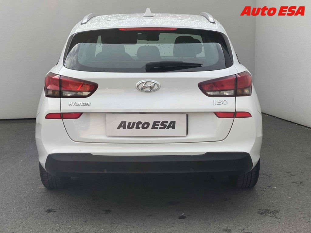 Hyundai i30, 1.4 TGDi - fotka 5