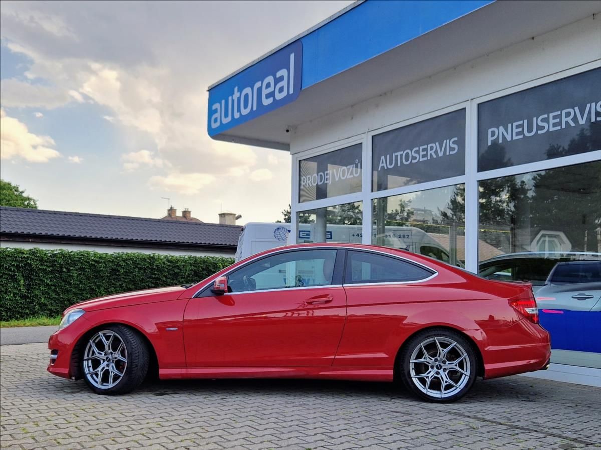 Mercedes-Benz Třídy C, 3,5 i V6 225kW 4MATIC KŮŽE ALU - fotka 2