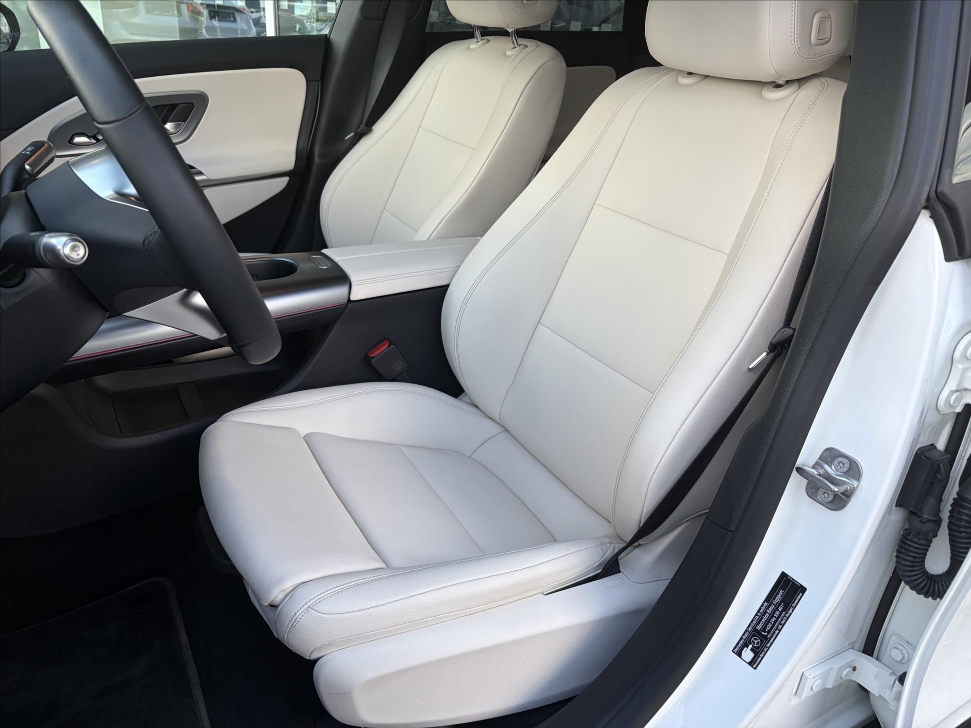 Mercedes-Benz CLA, CLA 200 Progressive Premium - fotka 6