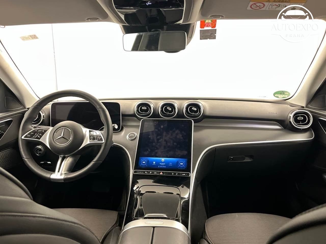 Mercedes-Benz Třídy C, 300e T Avantgarde*360°KAMERA - fotka 5