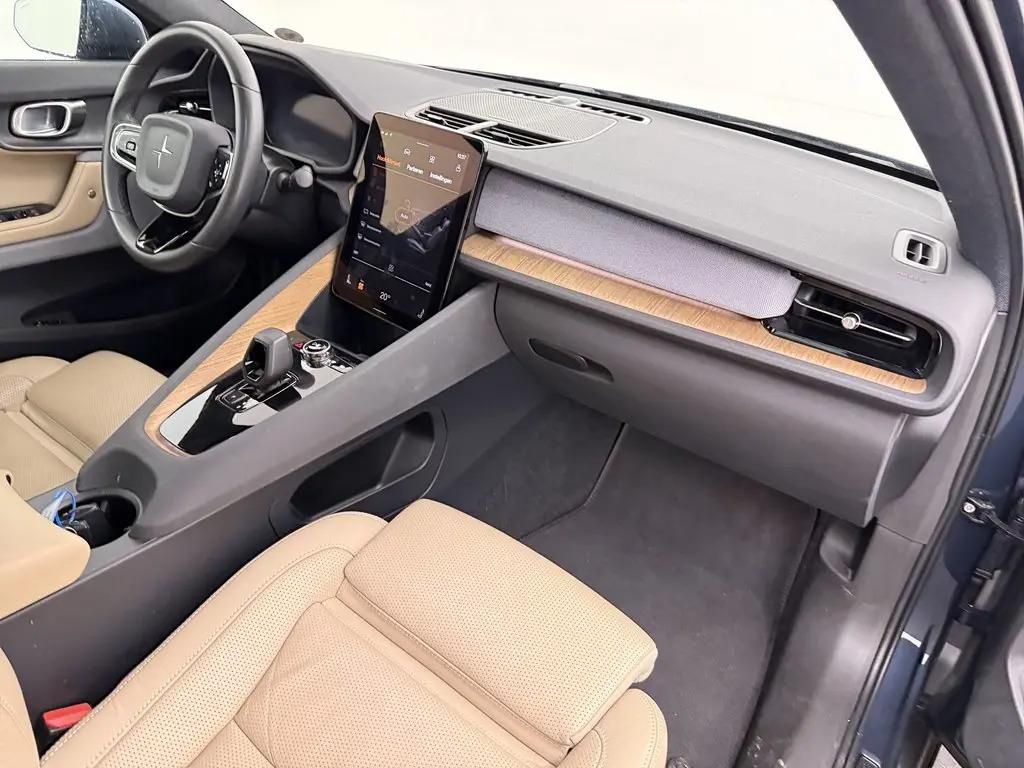 Polestar 2, LR 300kW AWD Launch 78kWh TZ - fotka 4