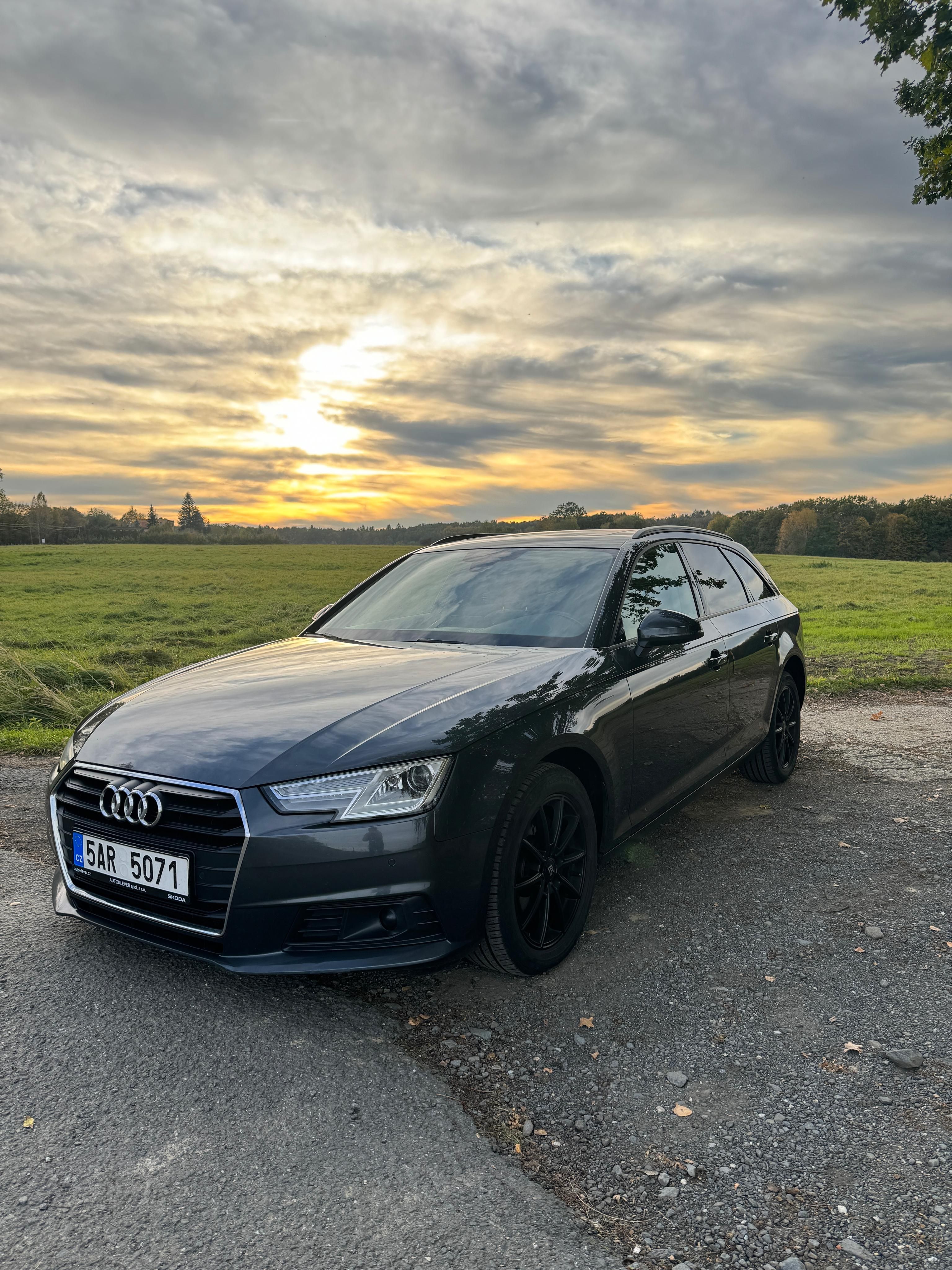 Audi A4 Avant, el. tažné, webasto