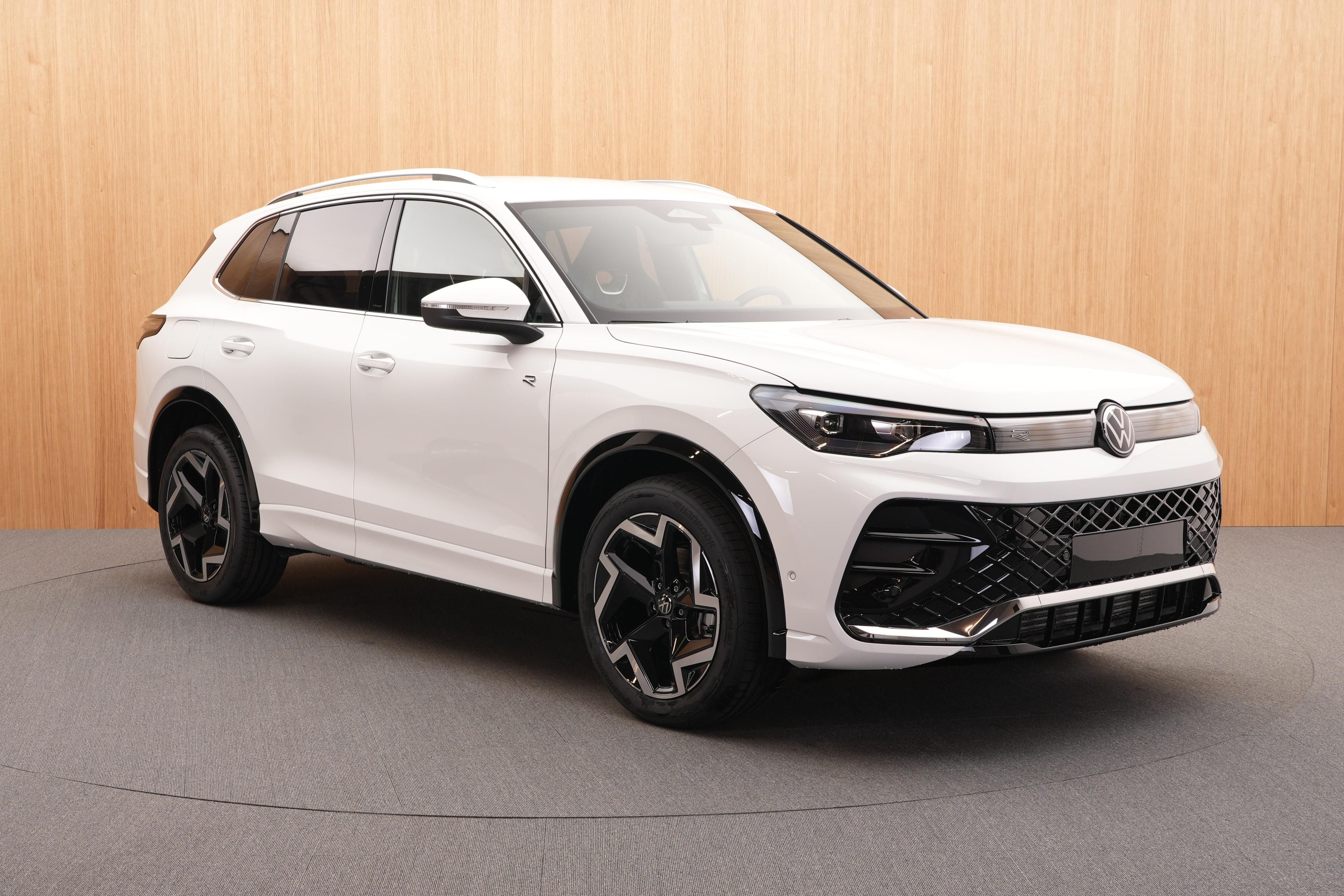 Volkswagen Tiguan, R-Line 1.5 eTSI DSG - fotka 6