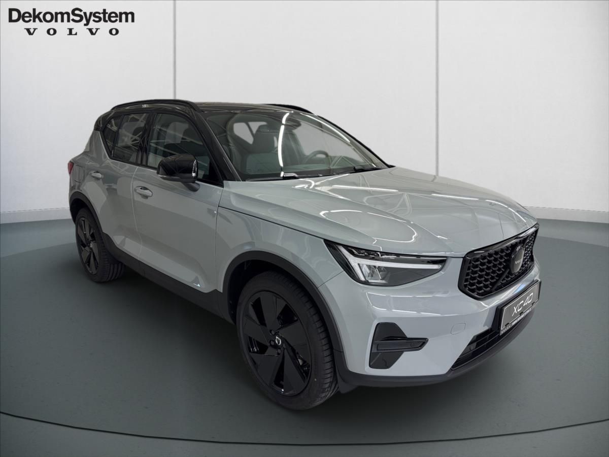 Volvo XC40, 2,0 XC40 B3 Black Edition 7964 - fotka 2