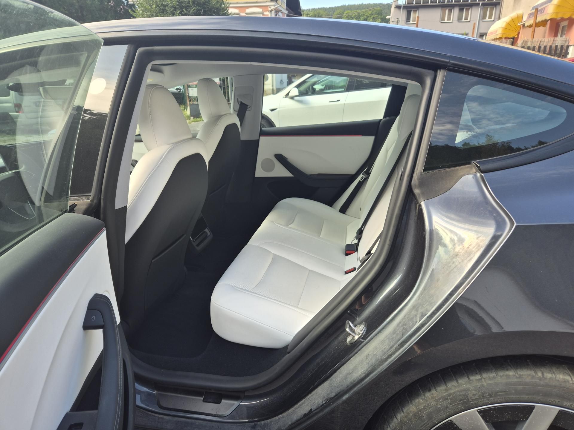 Tesla Model 3, LONG RANGE DUAL MOTOR SOH 93,5 - fotka 4