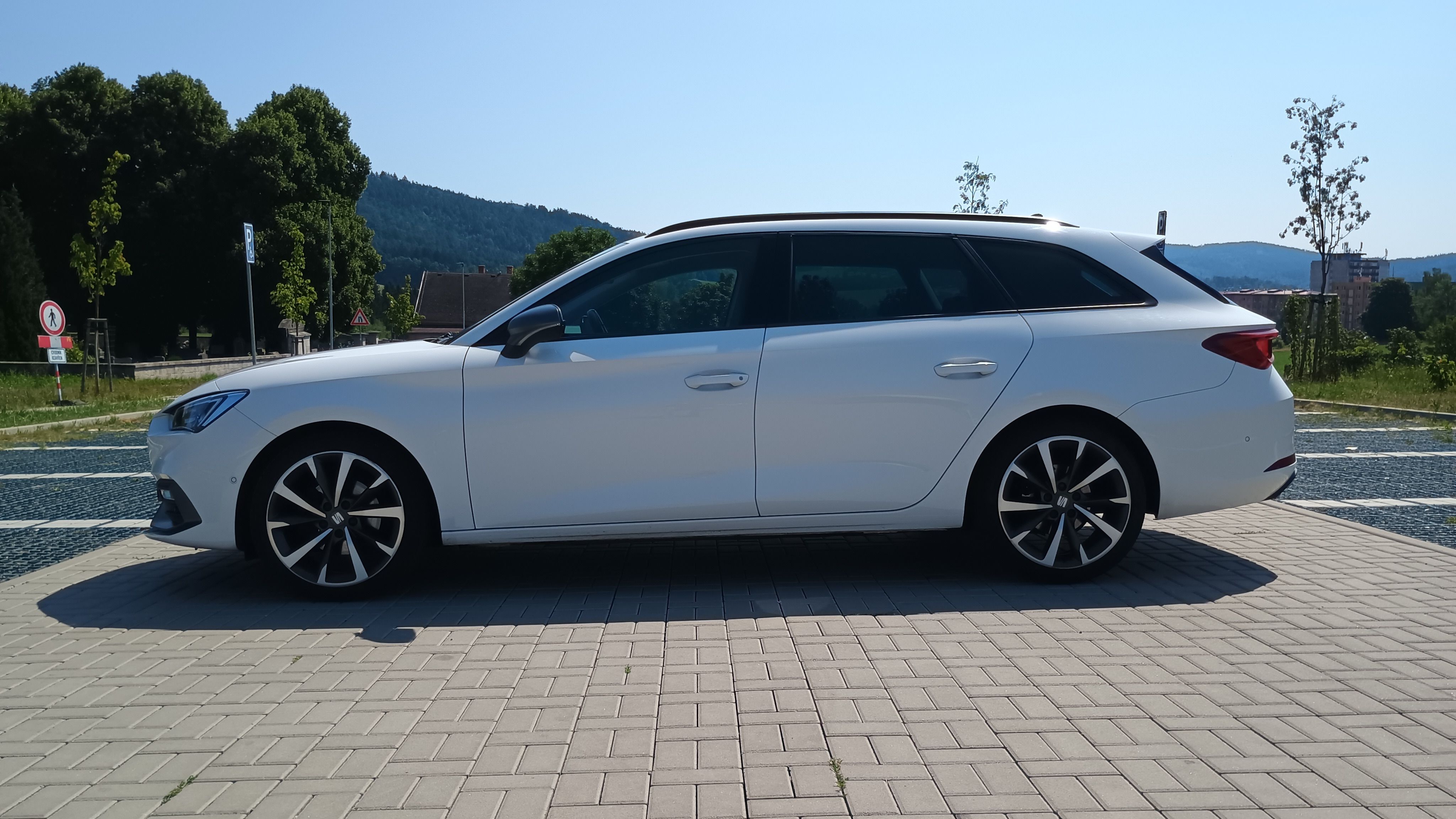 Seat Leon, 1.5TSI 110kW FR ČR 95 tkm, man - fotka 3