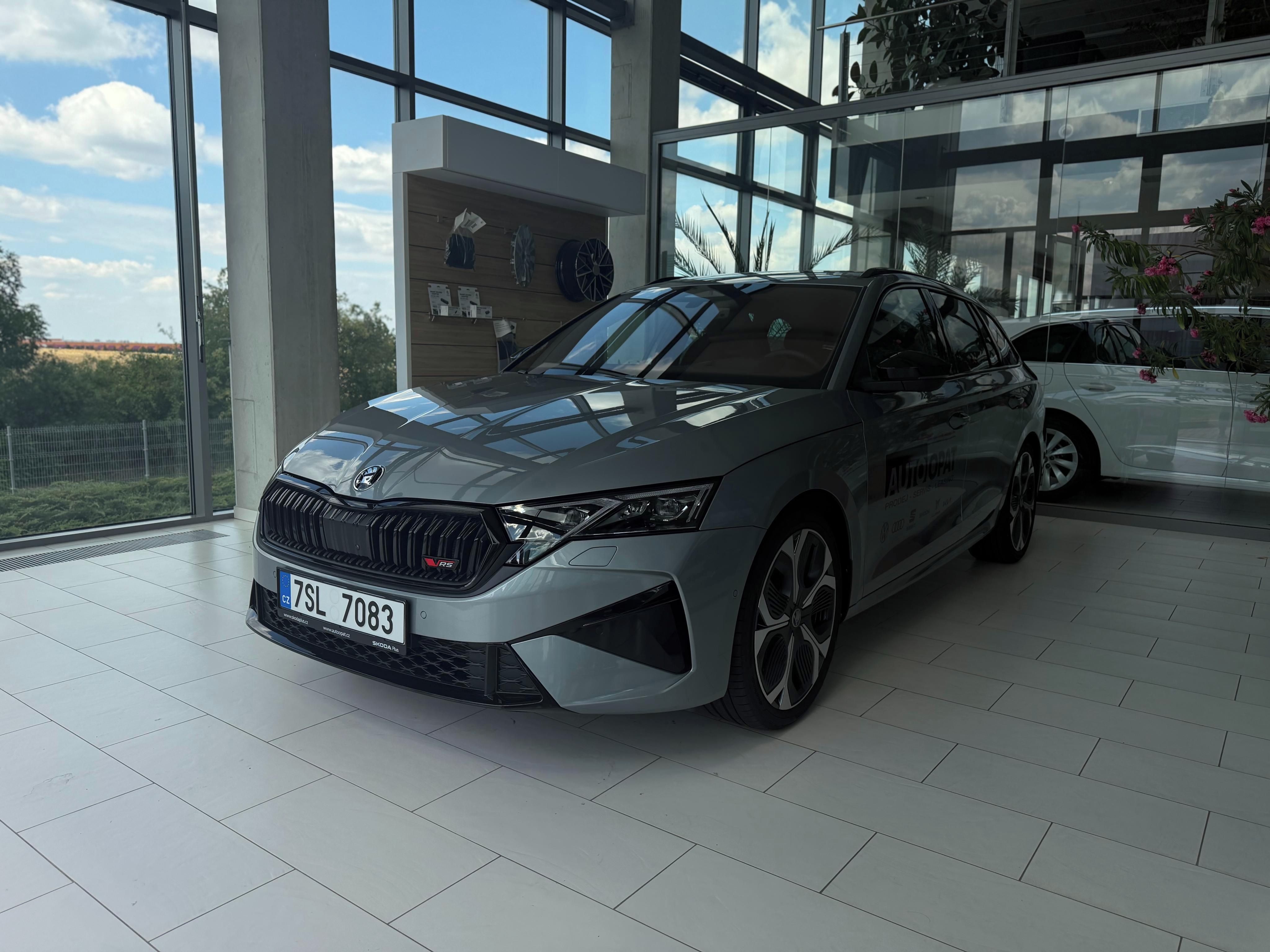 Škoda Octavia, RS 2,0 TSI 195 kW - fotka 2