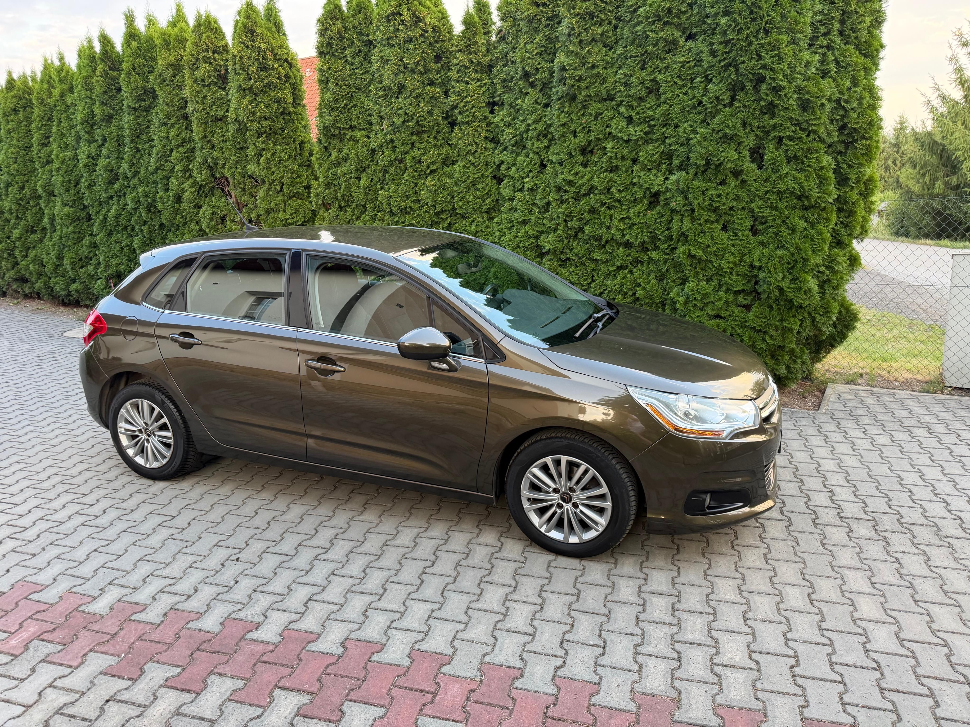 Citroën C4, 1,6 i/88kw serviska nová STK - fotka 2