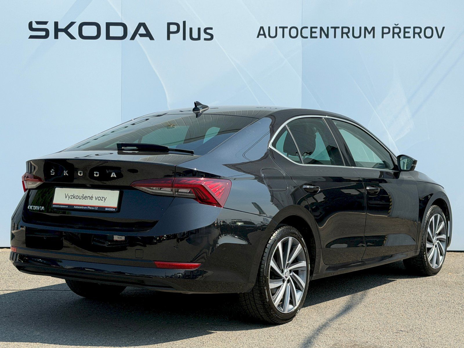Škoda Octavia, 2.0 TDI 110kW DSG Style Plus P - fotka 2