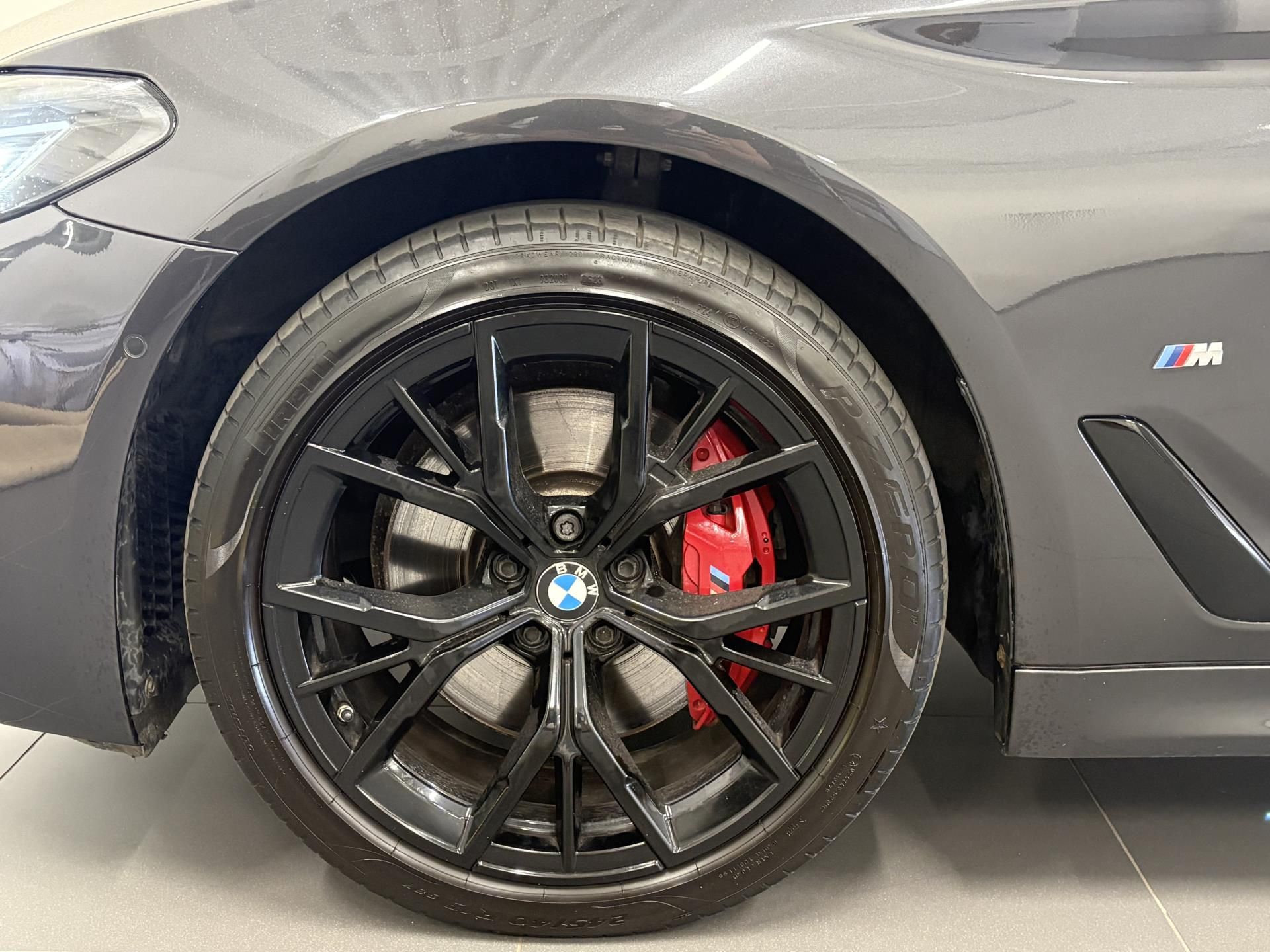 BMW Řada 5, 520d xDrive, Mpaket PRO - fotka 4