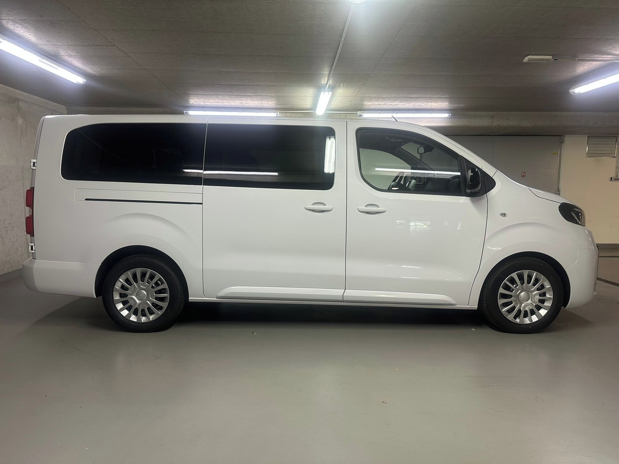 Toyota Proace Verso, 2.2, 5D-L2, Business, 8 míst - fotka 4