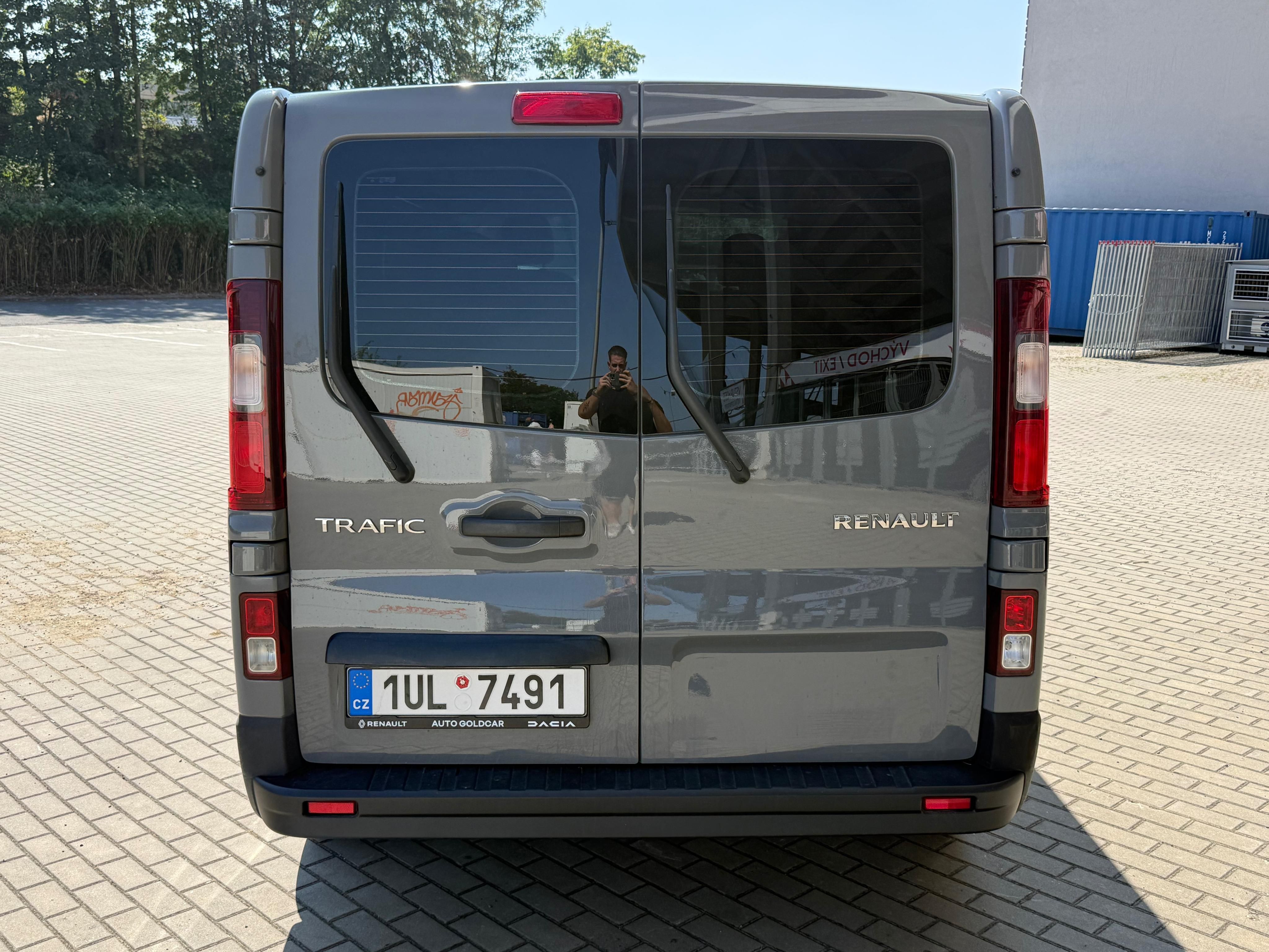 Renault Trafic, 1.6dCi, 89kw 9 míst - fotka 4