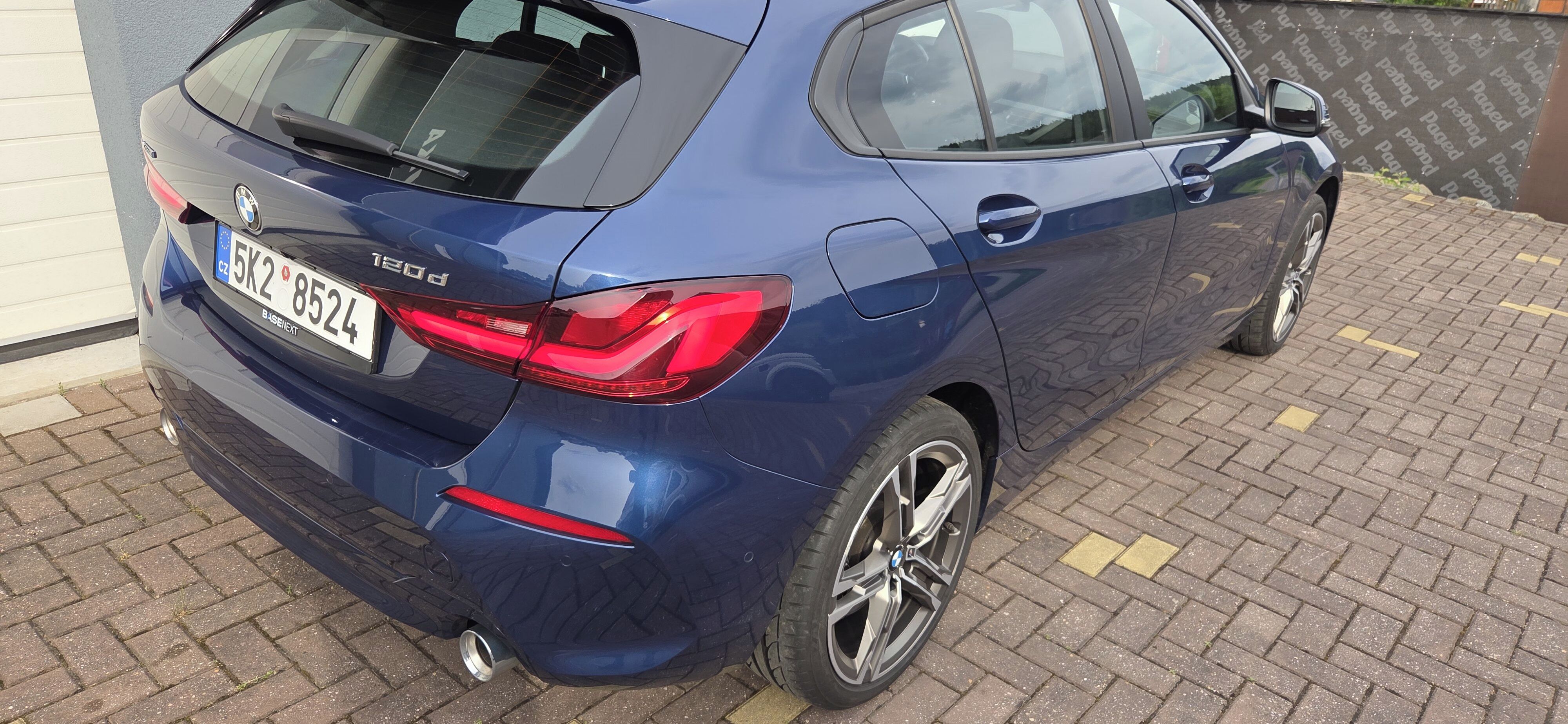 BMW Řada 1, BMW 120d xDrive | 140 kW | Aut - fotka 4