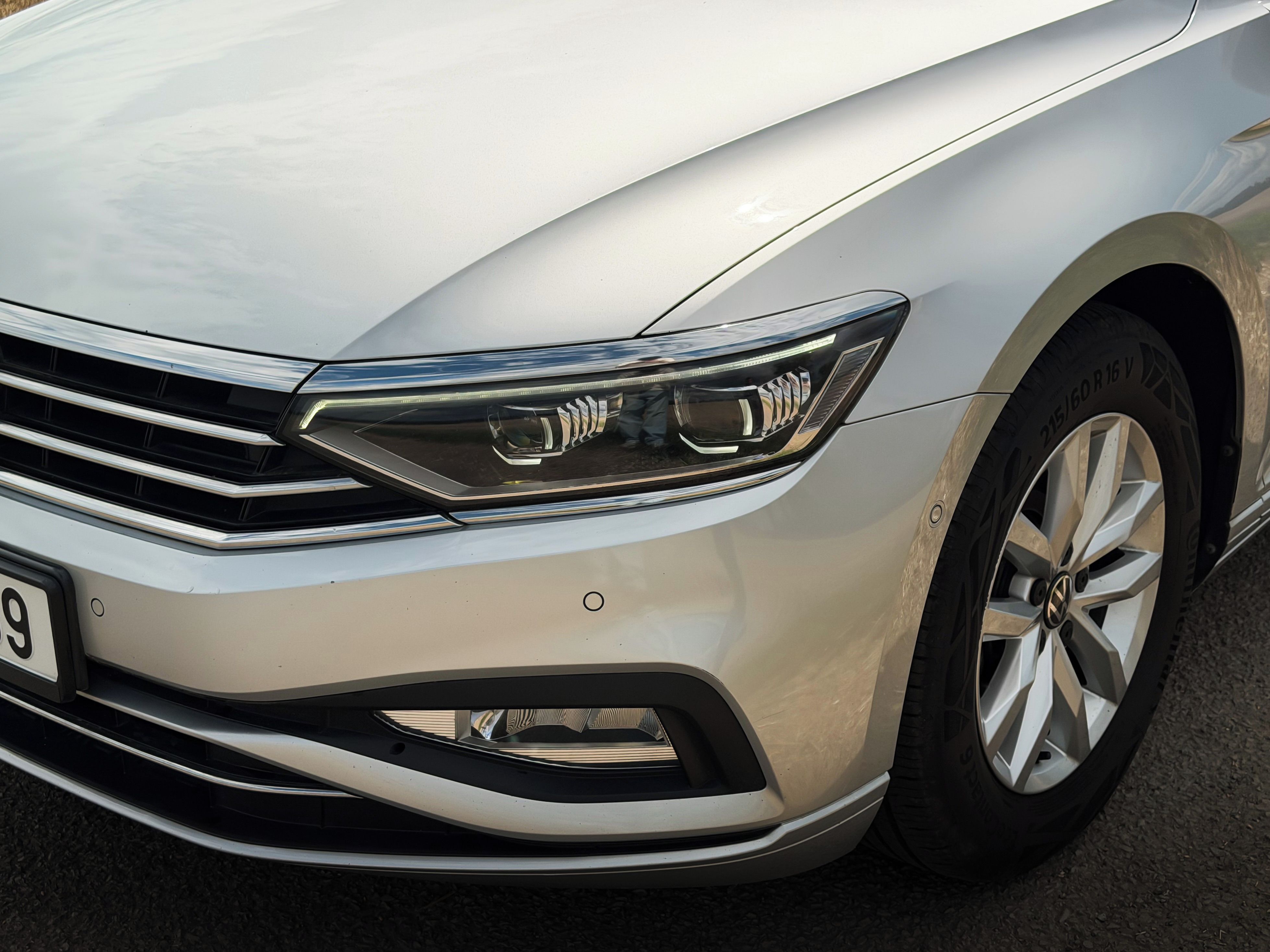 Volkswagen Passat Variant, 2.0 TDI Matrix LED, pano tažné - fotka 5